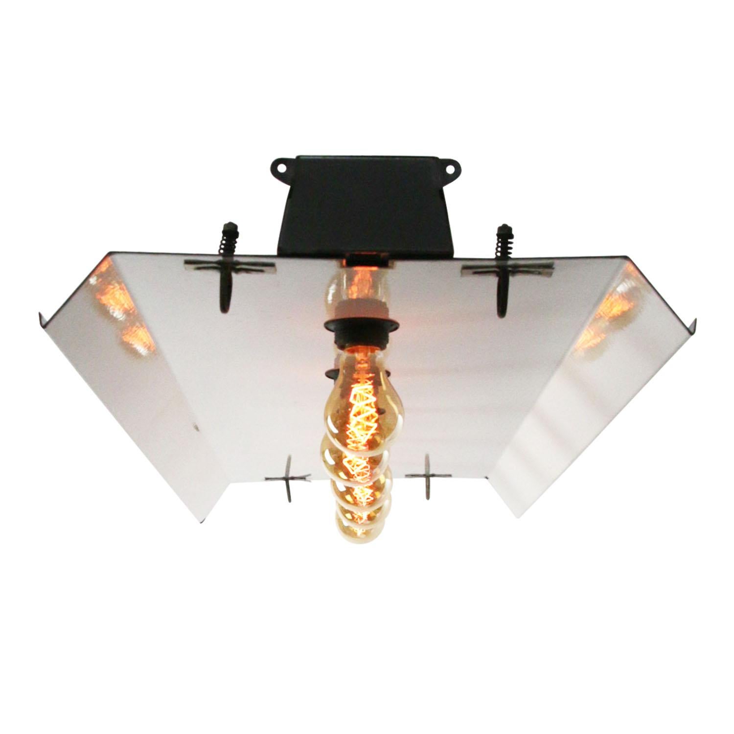 Industriale Lampade a sospensione industriali vintage con smalto blu scuro e nero in vendita
