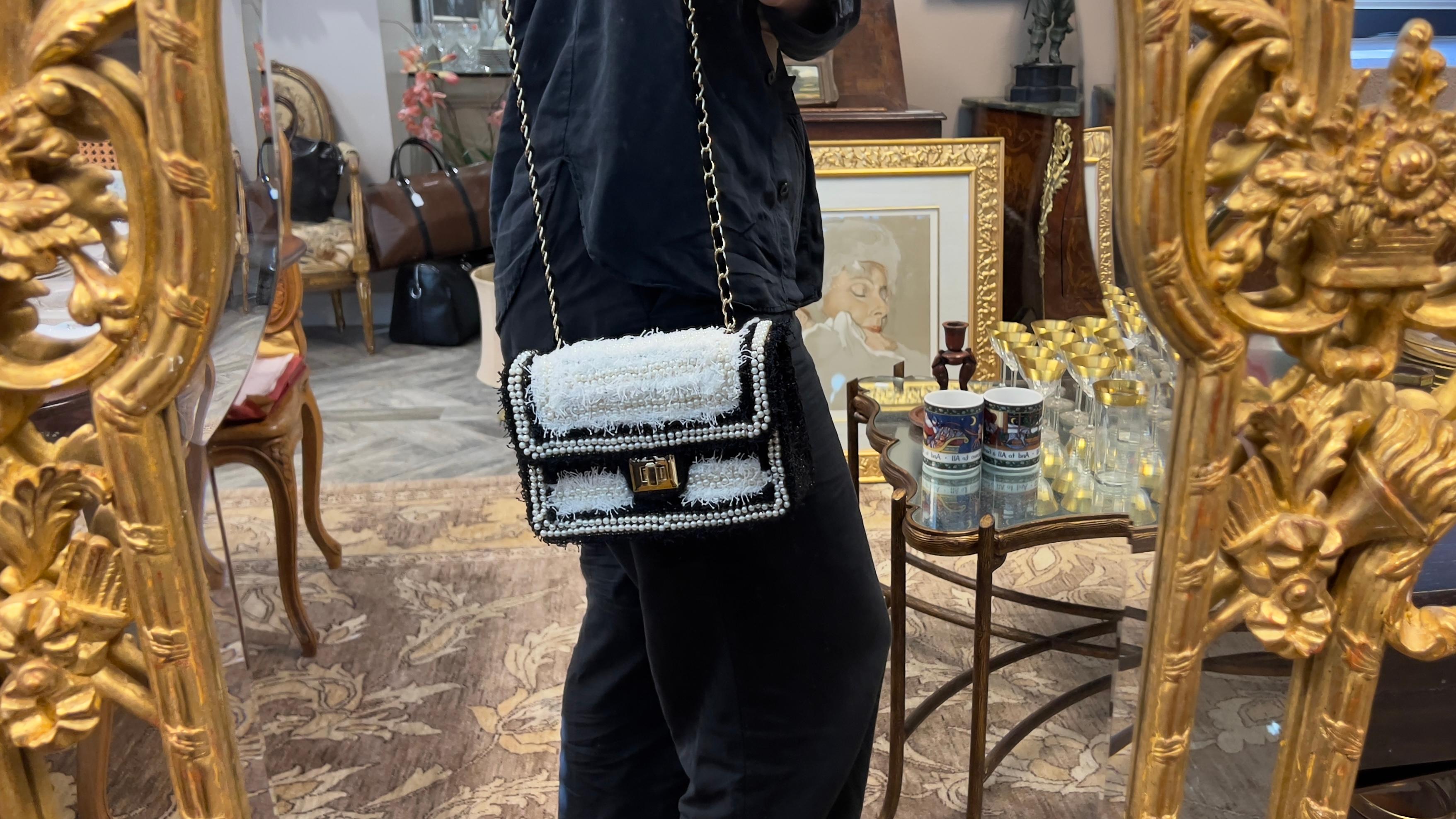 Gray Black & White Faux Pearl  Woven Crossbody Bag  For Sale