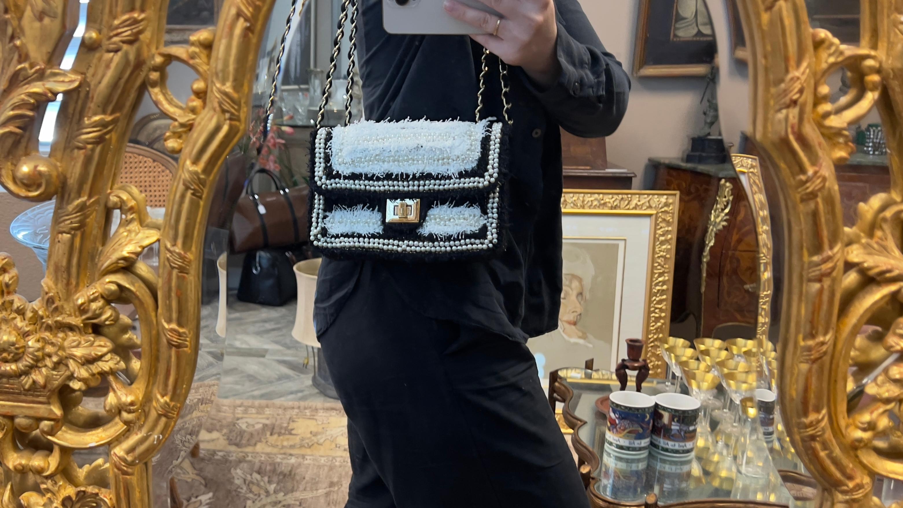 Black & White Faux Pearl  Woven Crossbody Bag  For Sale 1