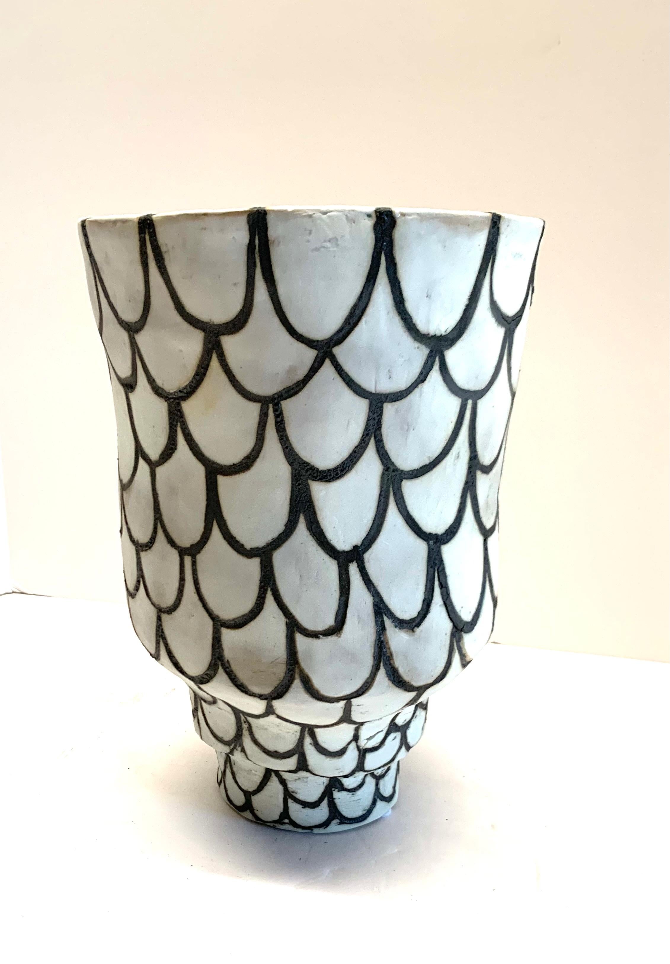 American Black & White Fish Scale Design Vase by Ceramicist Brenda Holzke, U.S.A