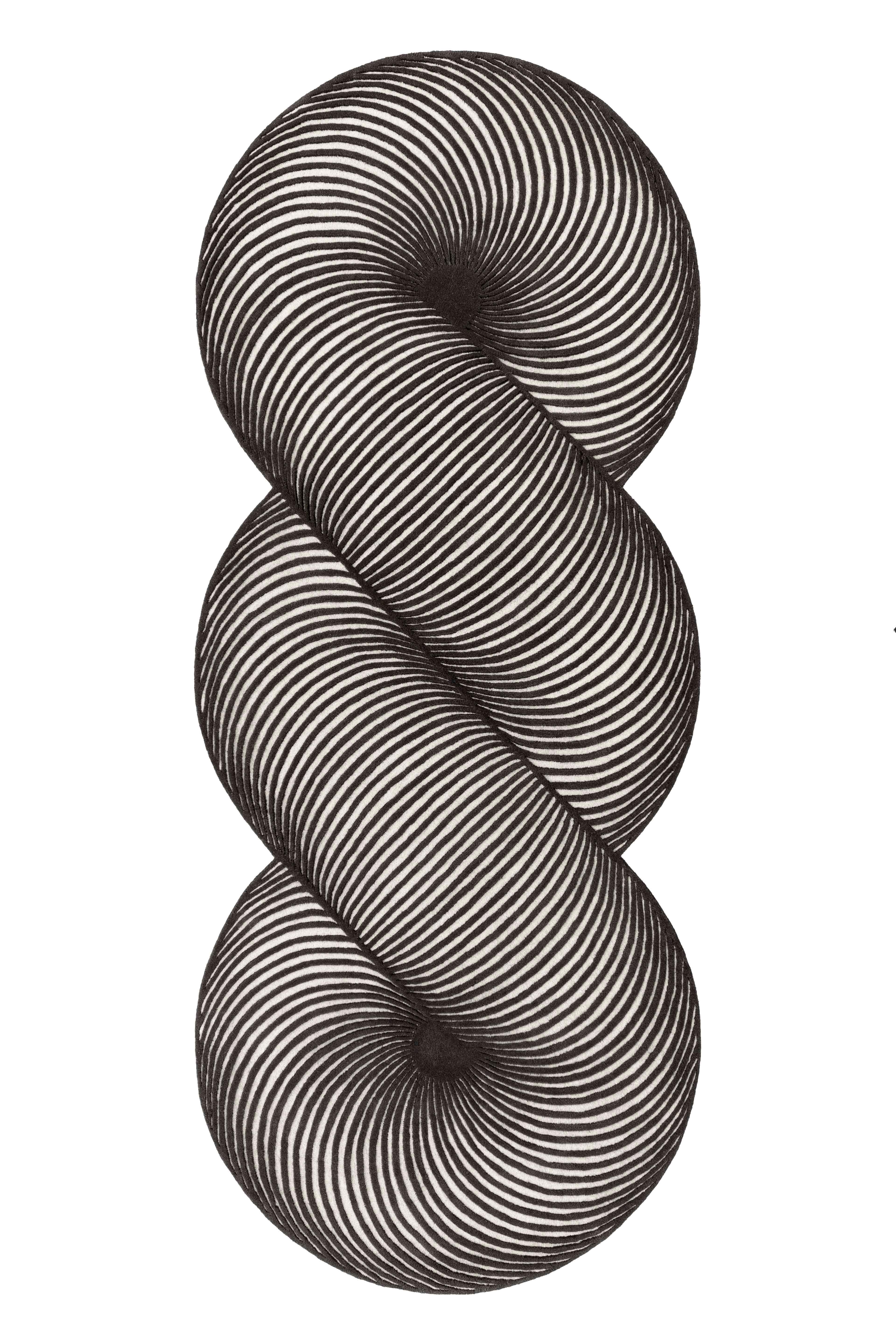 Black & White Giro Rug by Gandia Blasco In New Condition For Sale In Geneve, CH