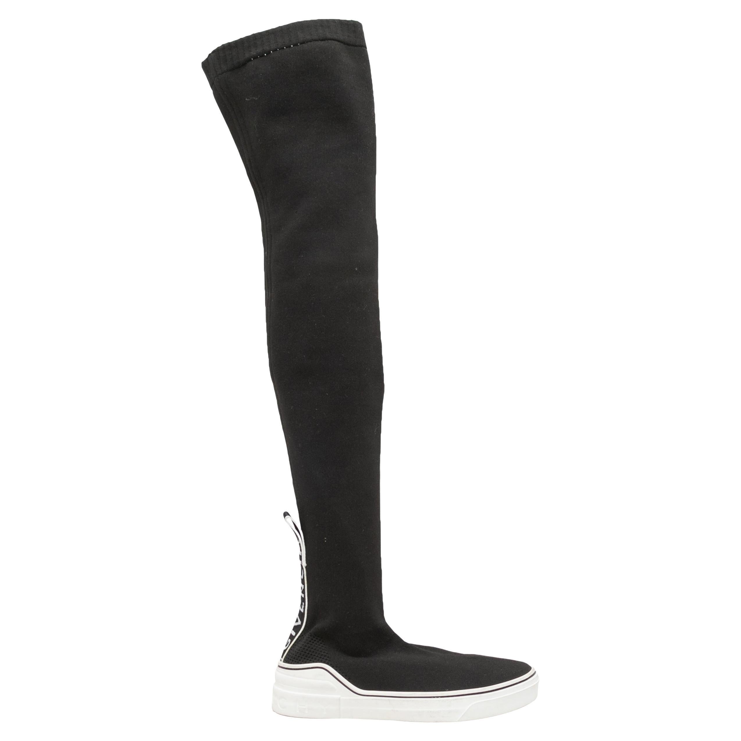 Givenchy - Baskets chaussettes montantes noires et blanches, taille 38,5 en vente