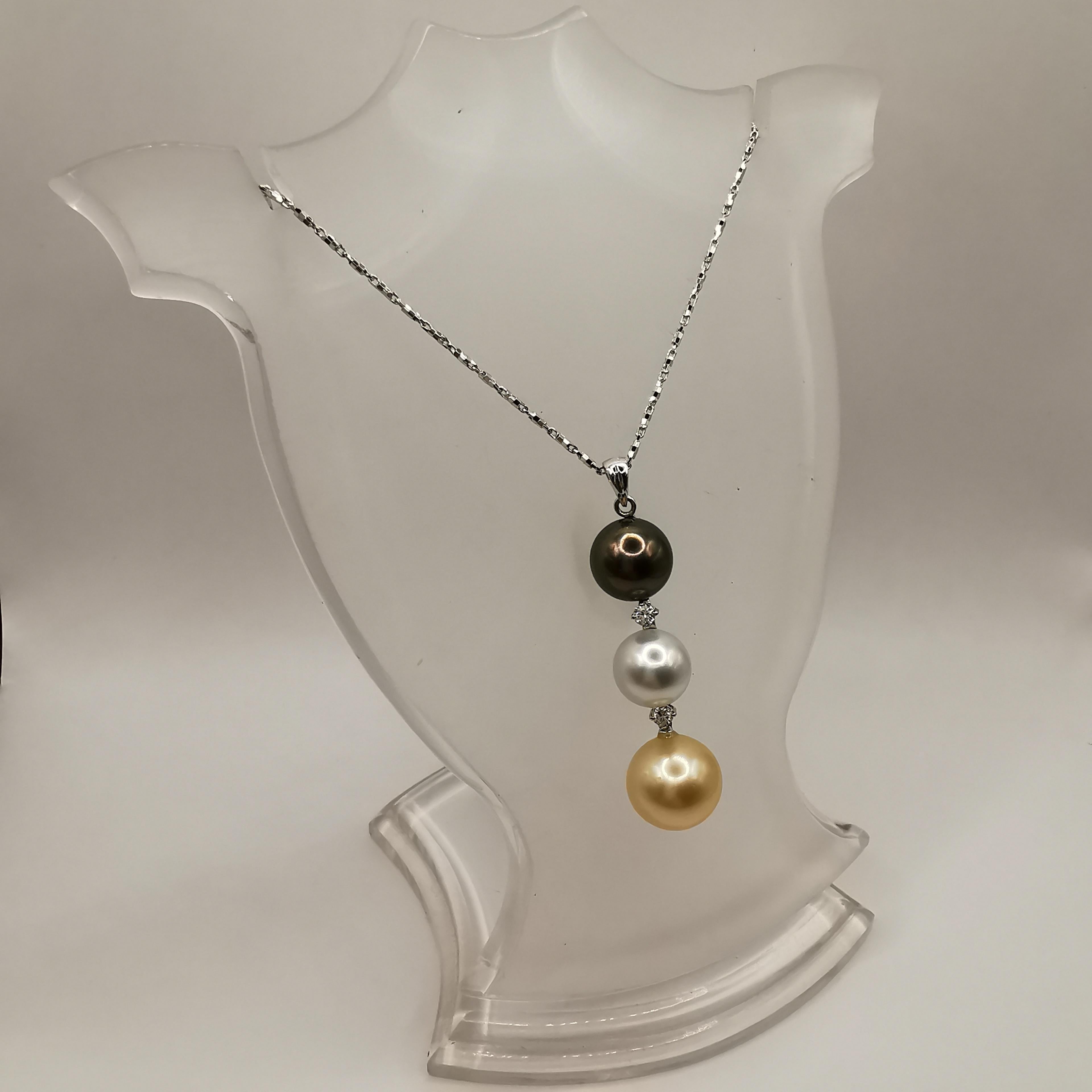 Contemporary Black, White & Gold Three Pearl Diamond Pendant Necklace in 18K White Gold For Sale