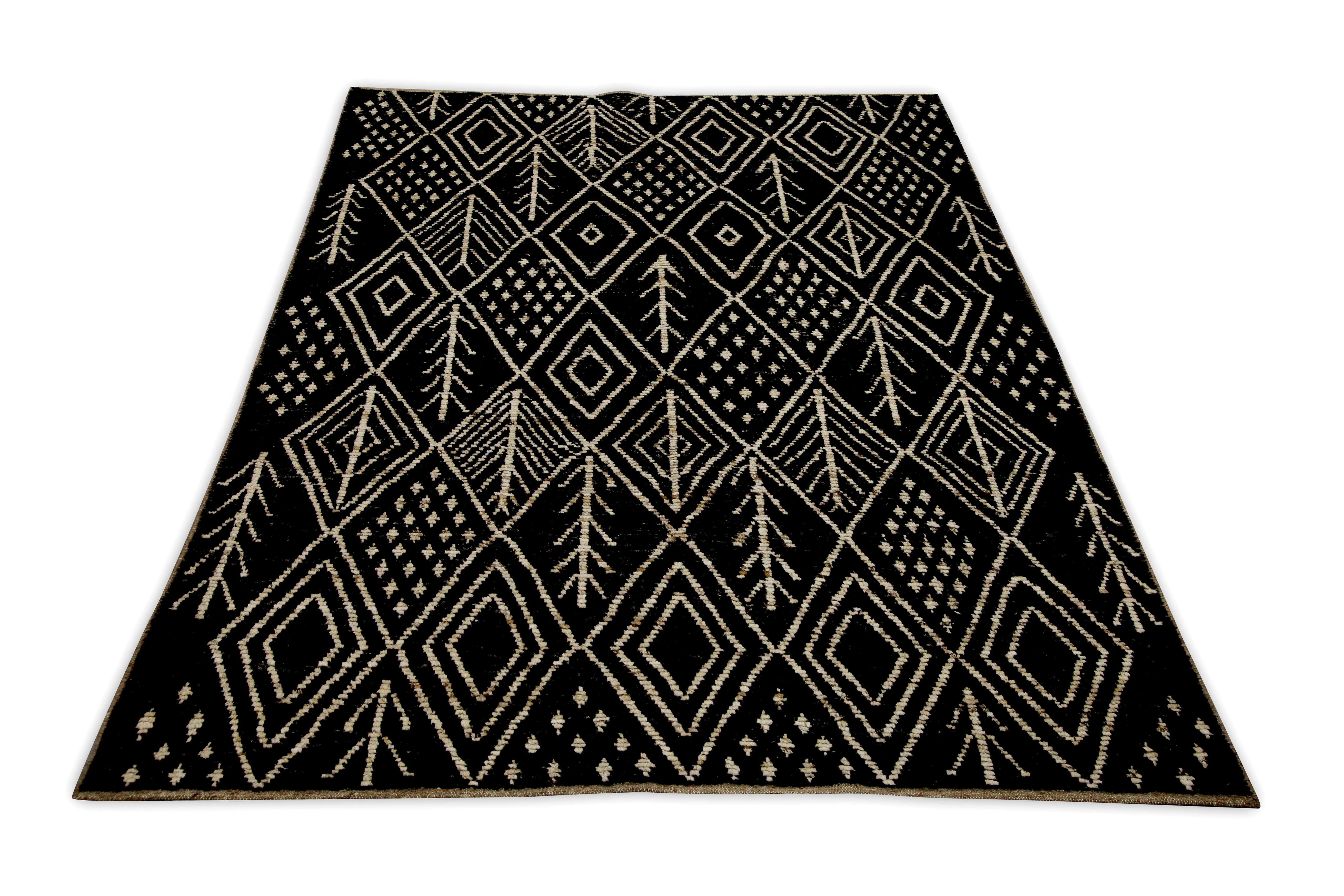 Handgefertigter moderner türkischer Teppich aus Wolle in geometrischem Design in Schwarz & Weiß 6'3
