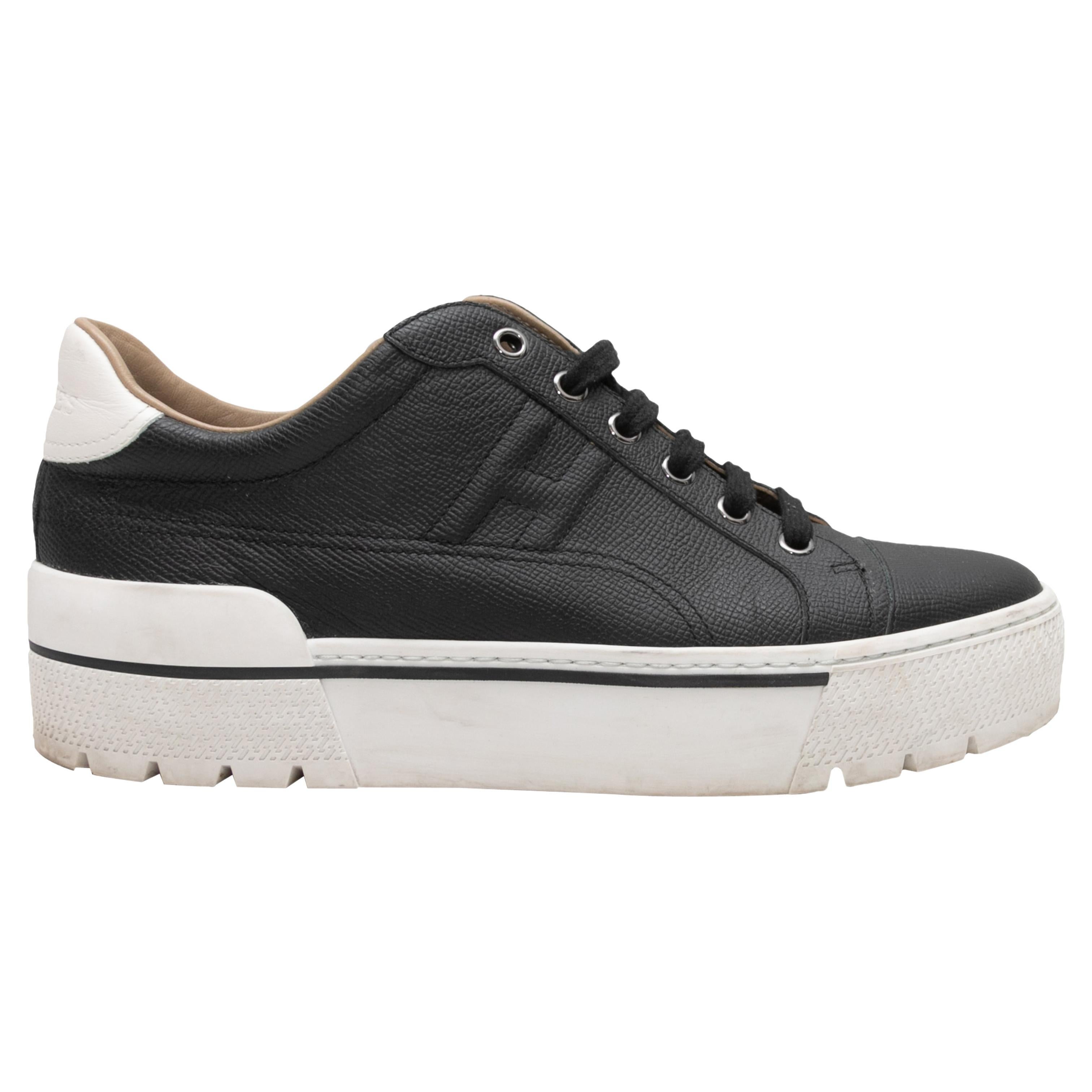 Black and White Hermes Voltage Low-Top Sneakers Size 38 For Sale
