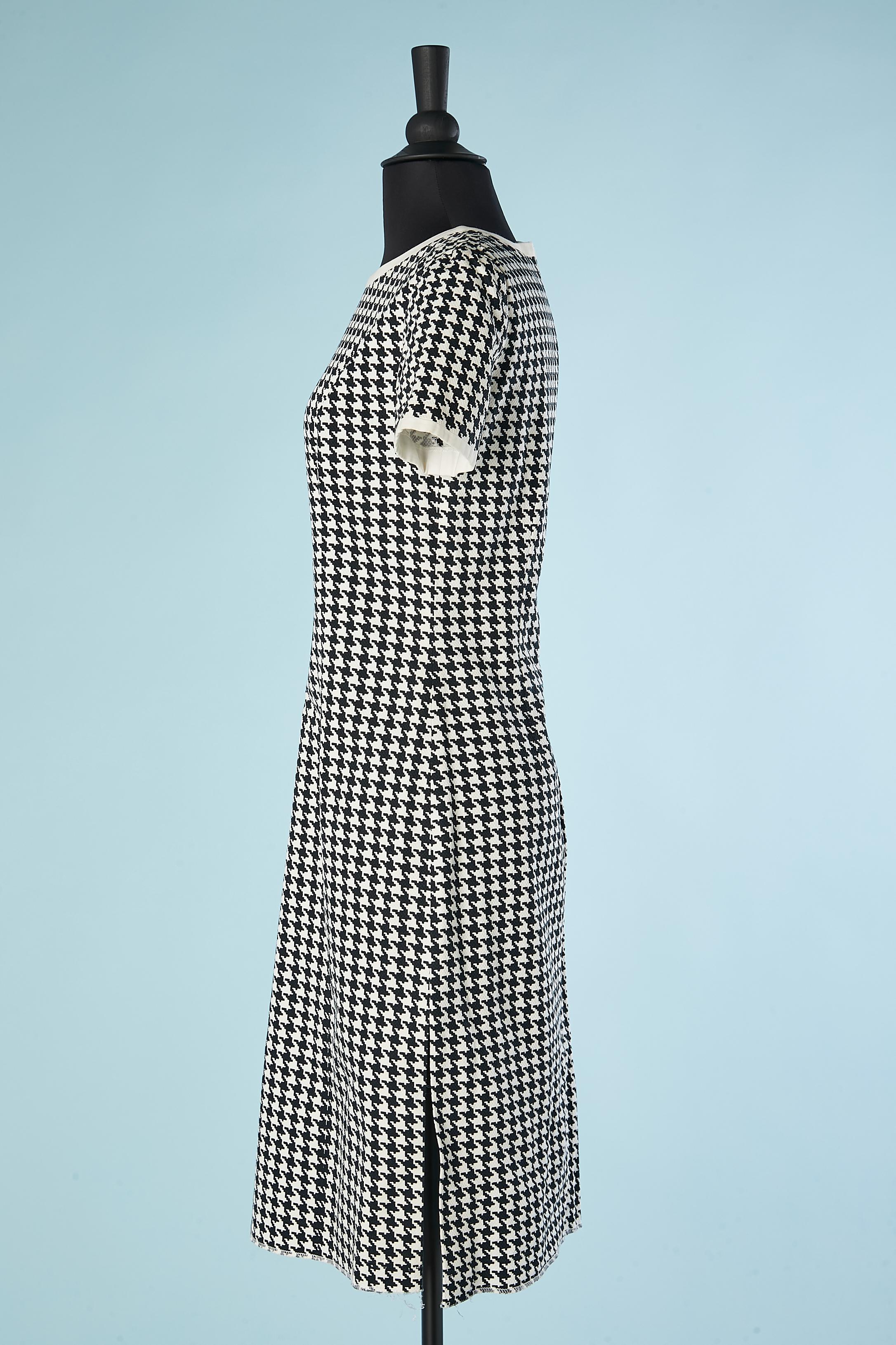 Black & white houndstooth pattern dress Oliver by Valentino  In Excellent Condition For Sale In Saint-Ouen-Sur-Seine, FR