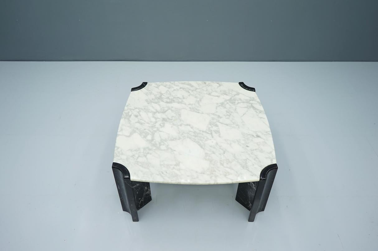 Black and White Marble Coffee Table in Style of Gae Aulenti, Italy, 1970s For Sale 5
