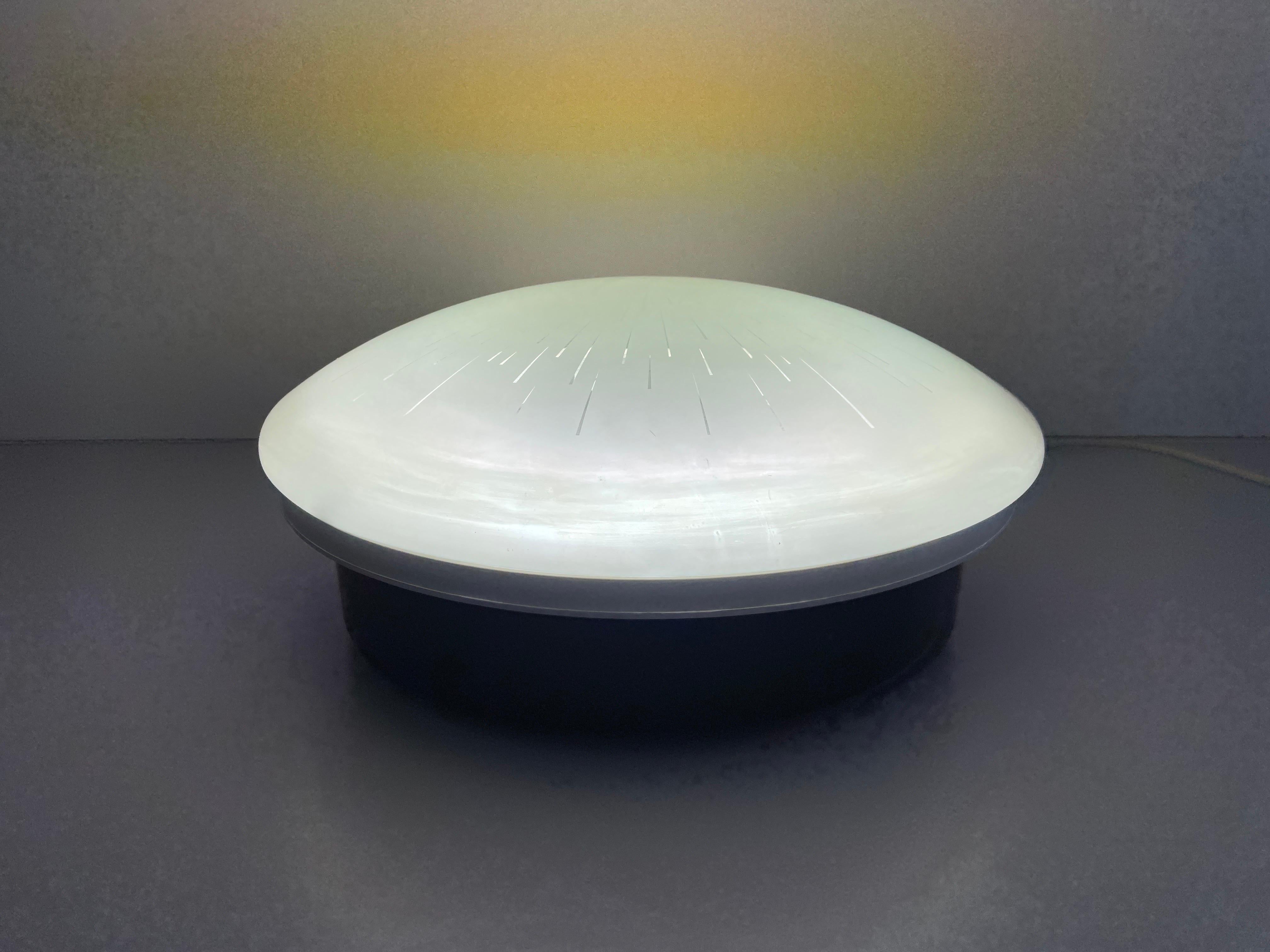 Black-white Metal Body and Plexiglass Mushroom Flush Mount, 1960s, Italy For Sale 1