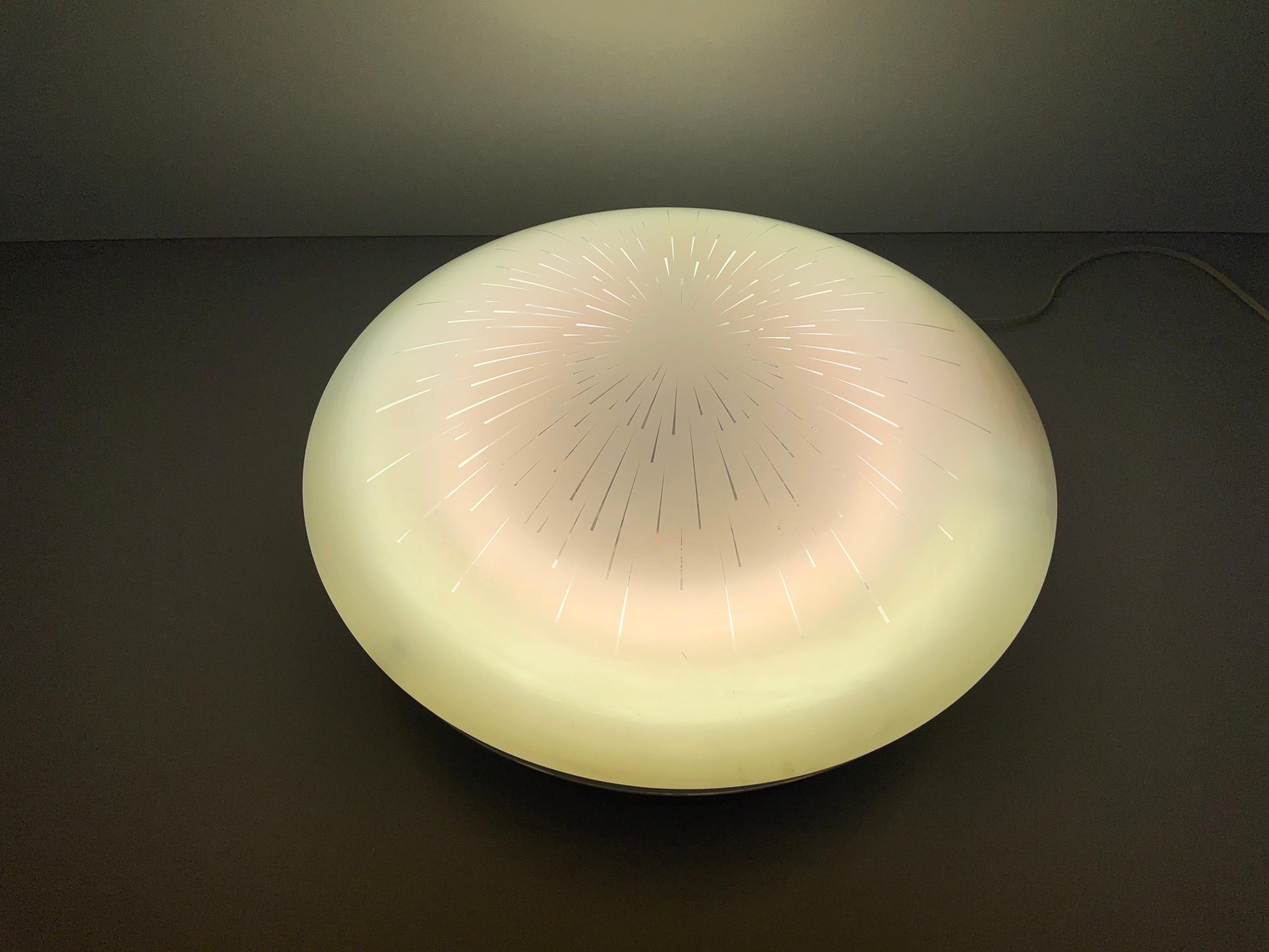 Black-white Metal Body and Plexiglass Mushroom Flush Mount, 1960s, Italy For Sale 3