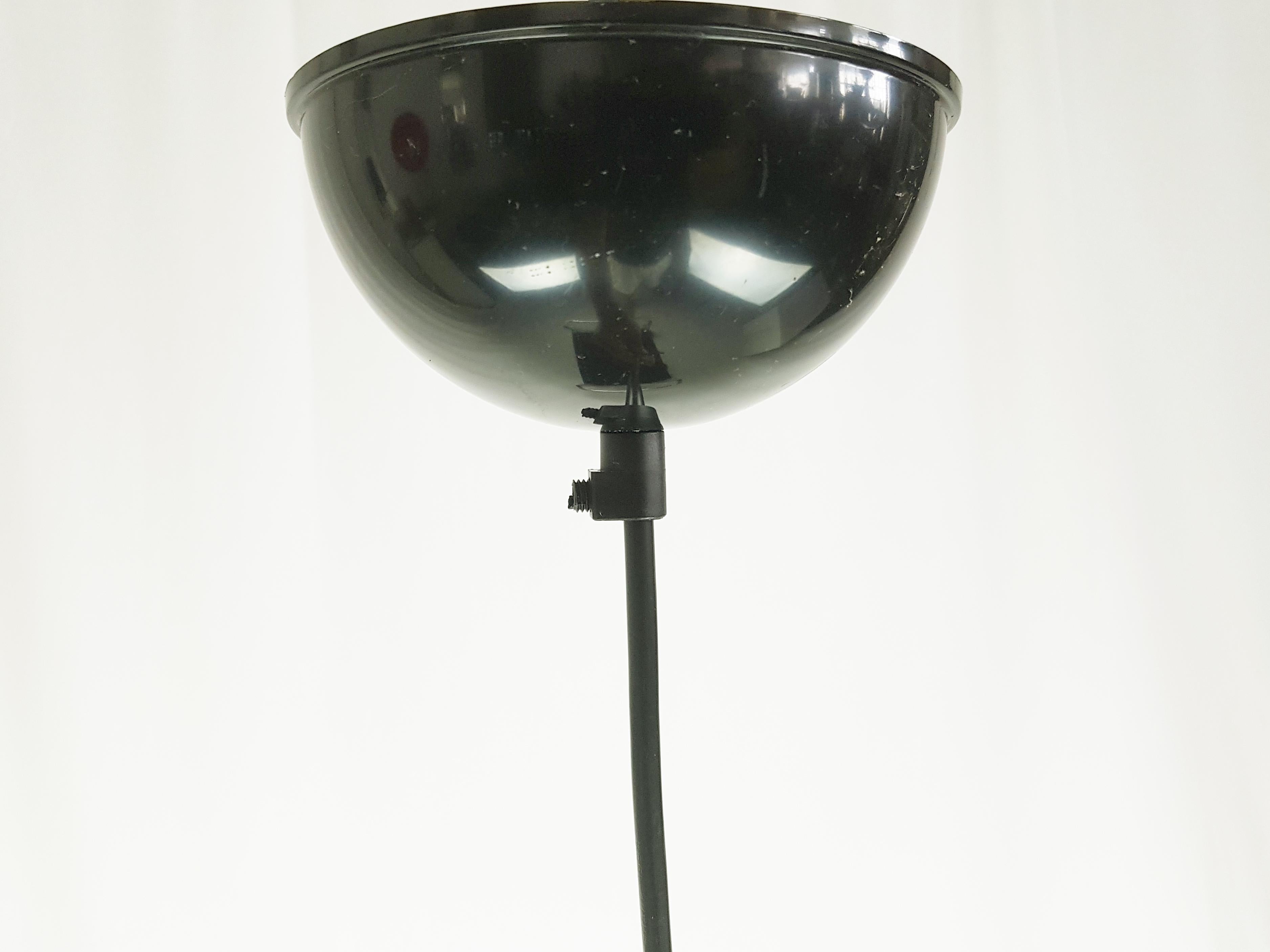 Black & White Metal Mod. 2133 Pendant Lamp, G. Sarfatti for Arteluce Flos, 1970s For Sale 1