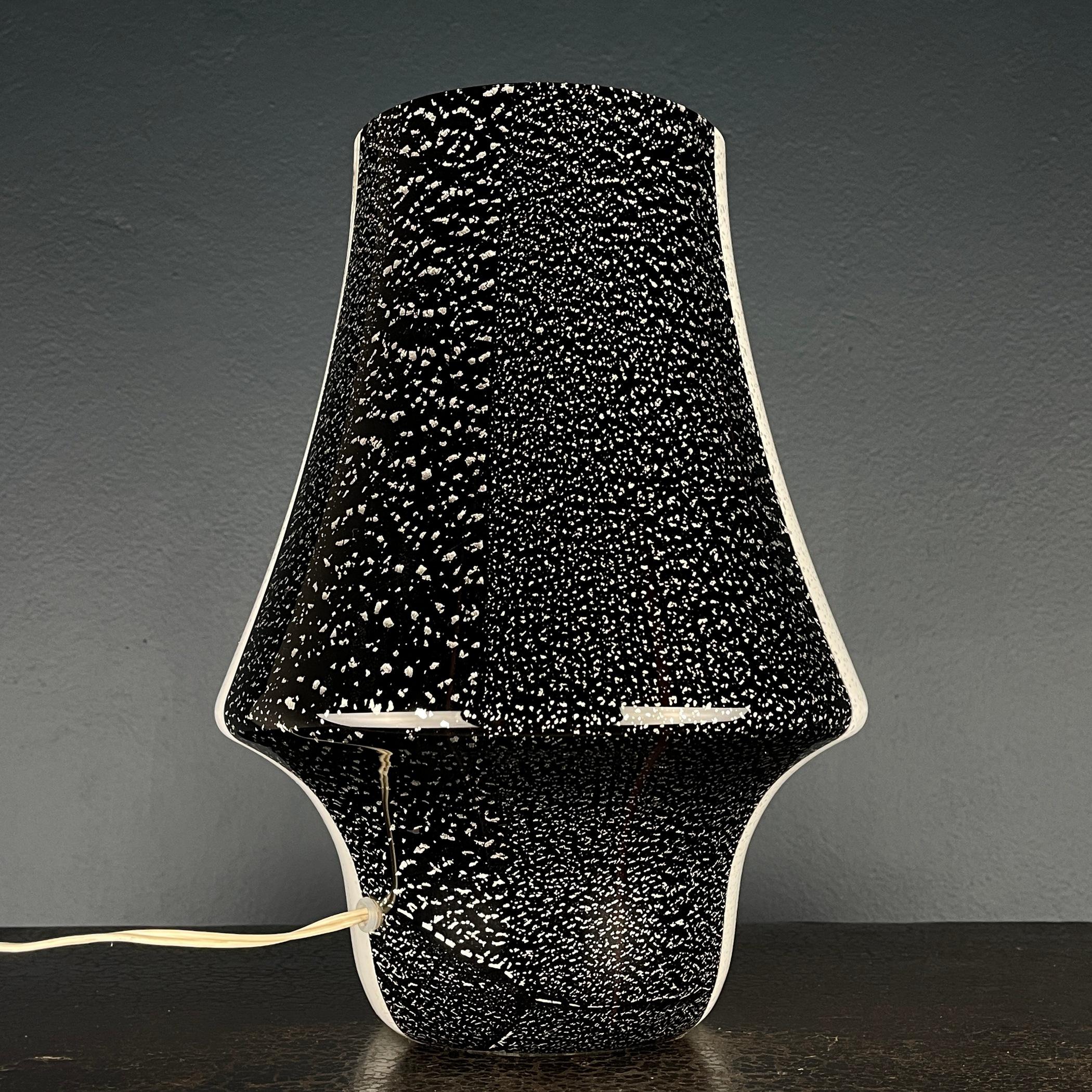 Lampe de table murano noire et blanche champignon, Italie, 1970  en vente 3