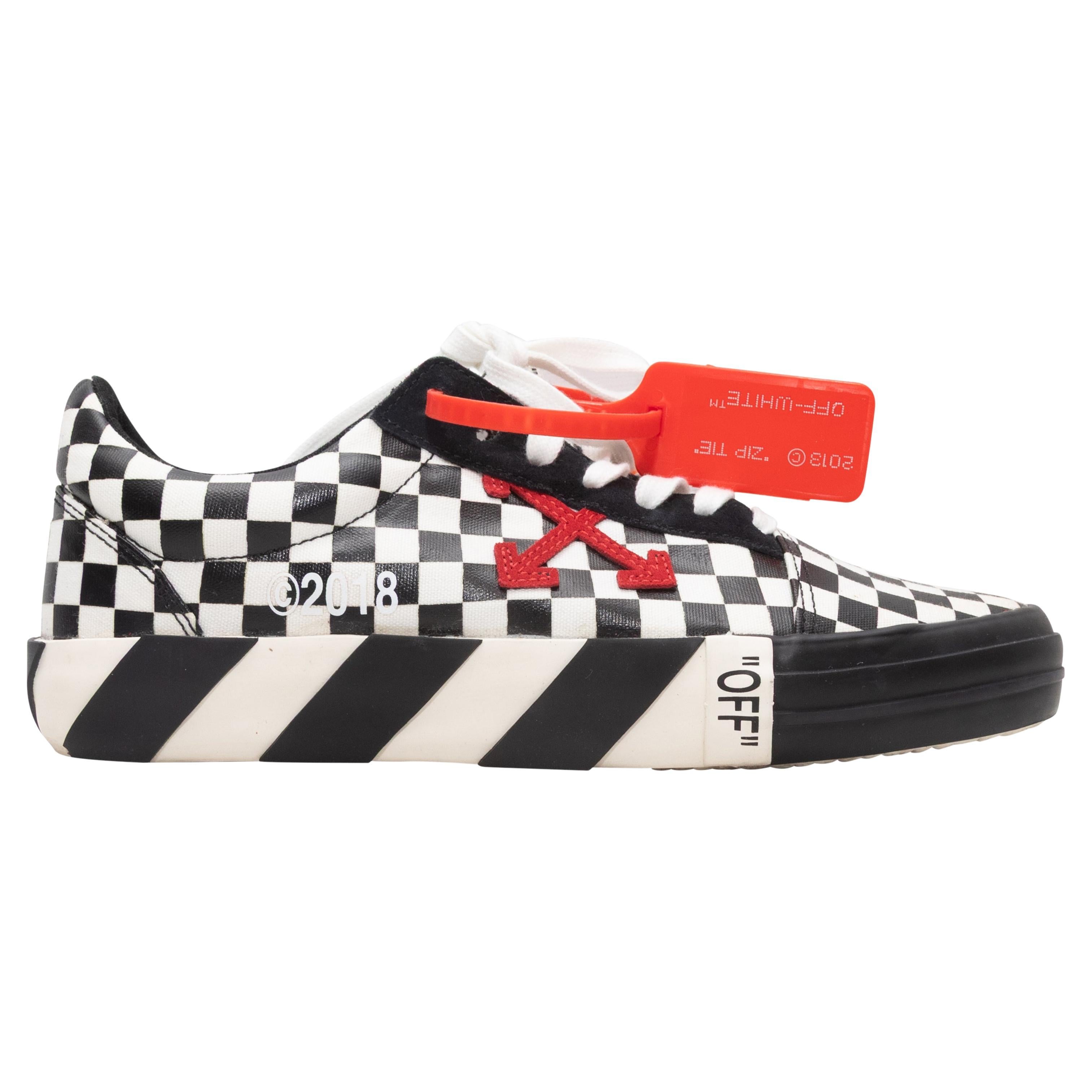 Black 
White Off-White Checkerboard Low-Top Sneakers Size 38