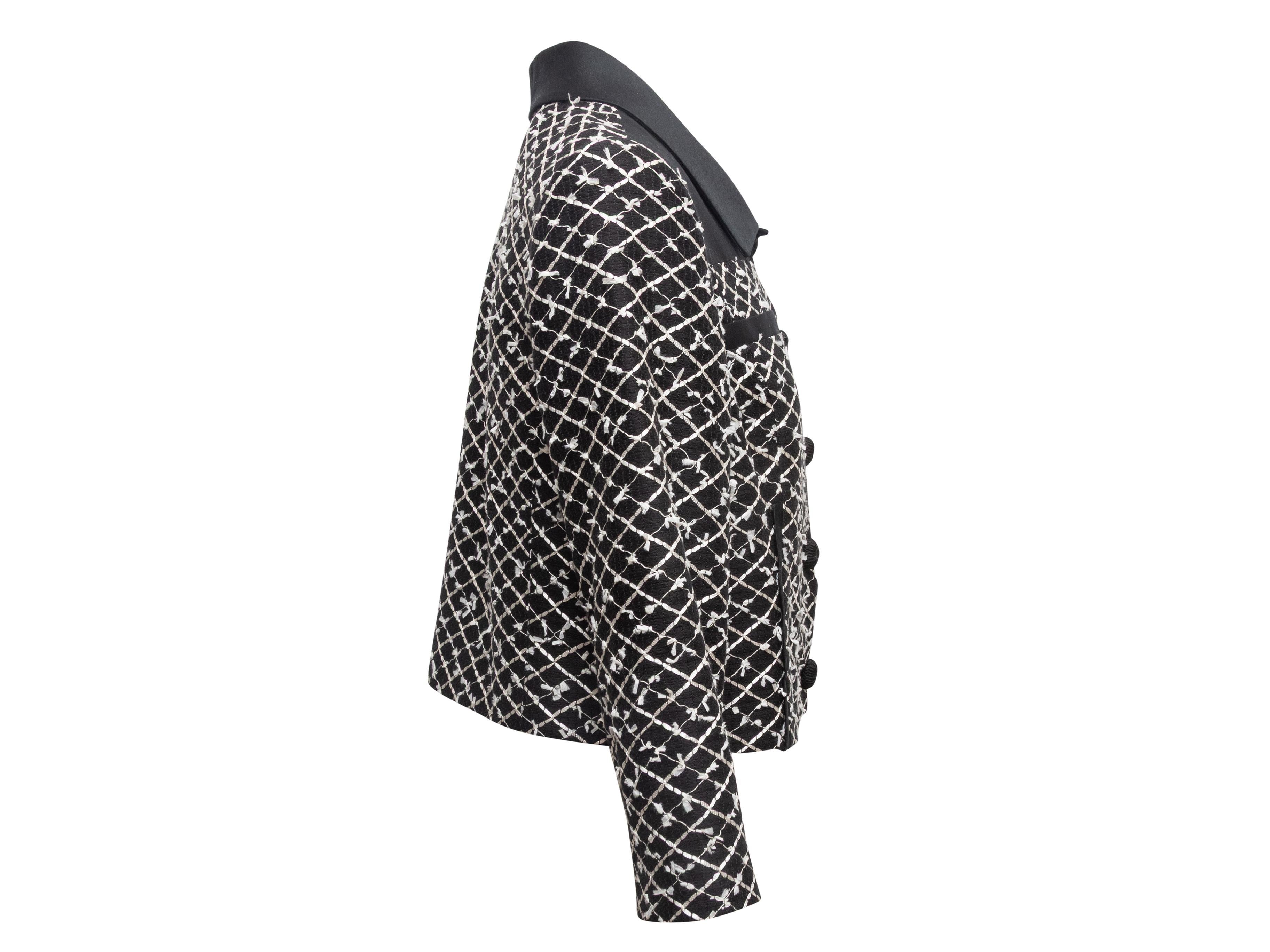 Schwarz-weiße Oscar De La Renta Strukturierte Jacke Größe US 14 im Zustand „Gut“ im Angebot in New York, NY