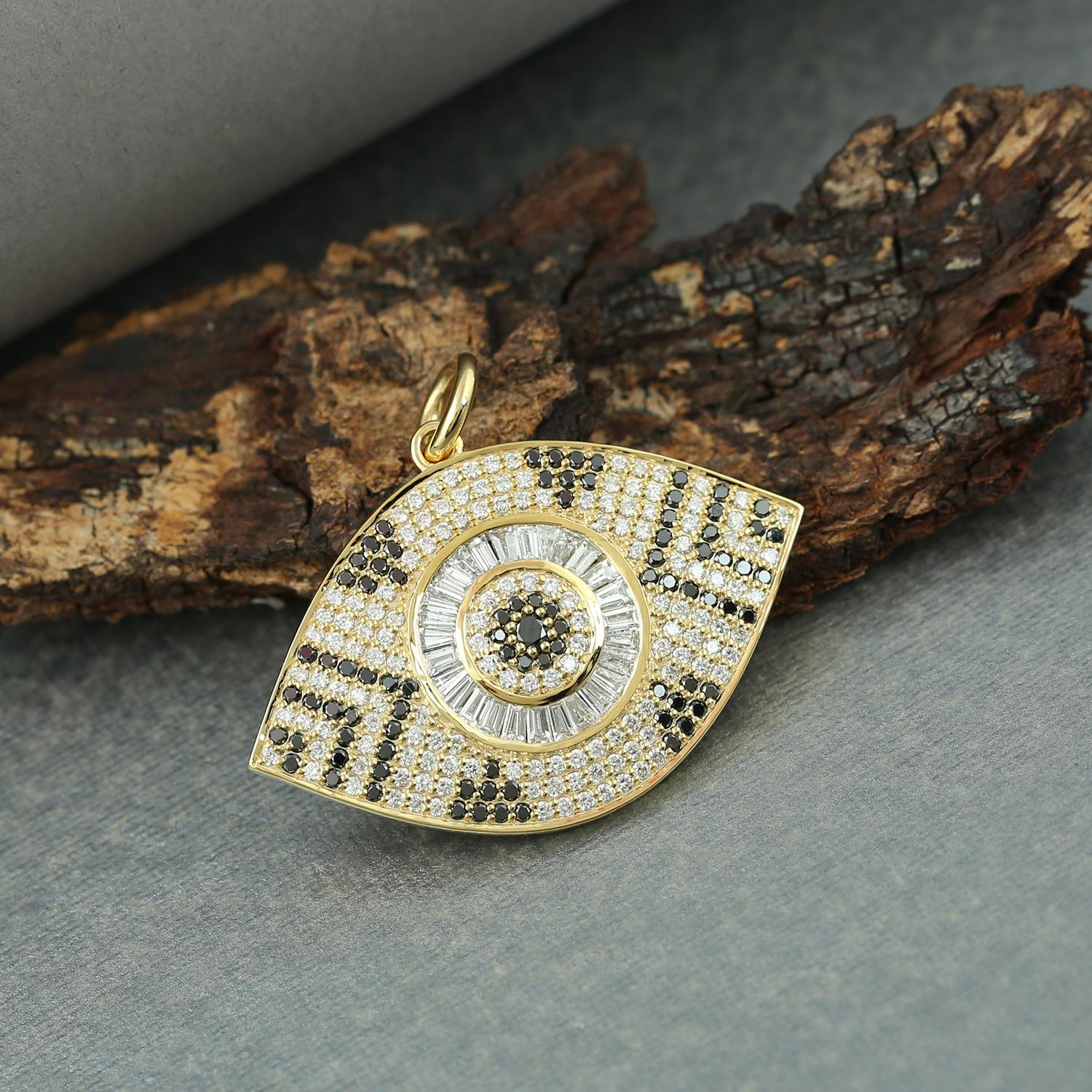 Taglio misto Black & White Pave Diamond Evil Eye Pendant Made In 14k Yellow Gold in vendita
