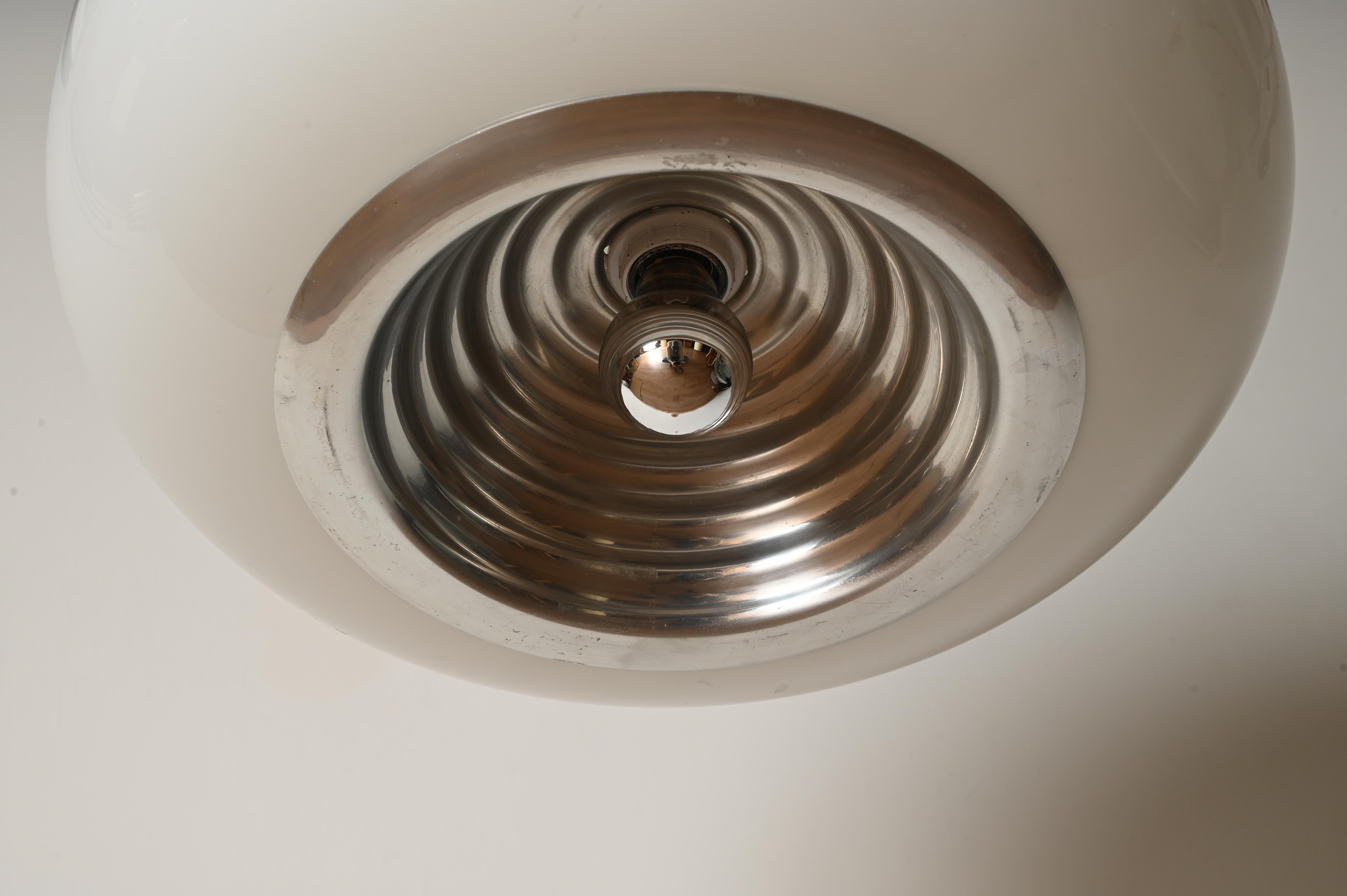 Pendentif noir et blanc en verre et chrome par Castiglioni pour Flos, Italie, années 1970 en vente 4