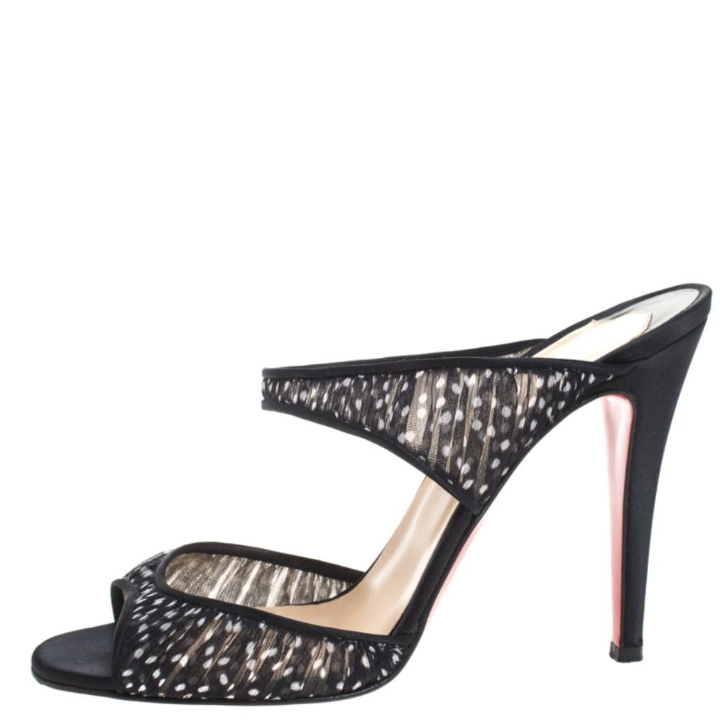 Christian Louboutin is one of the leading names when it comes to a pair of gorgeous sandals like this one. Crafted in Italy, they are made of fabric and satin. They flaunt a polka dot pattern on the straps and a bow detail. These Miss Chief sandals