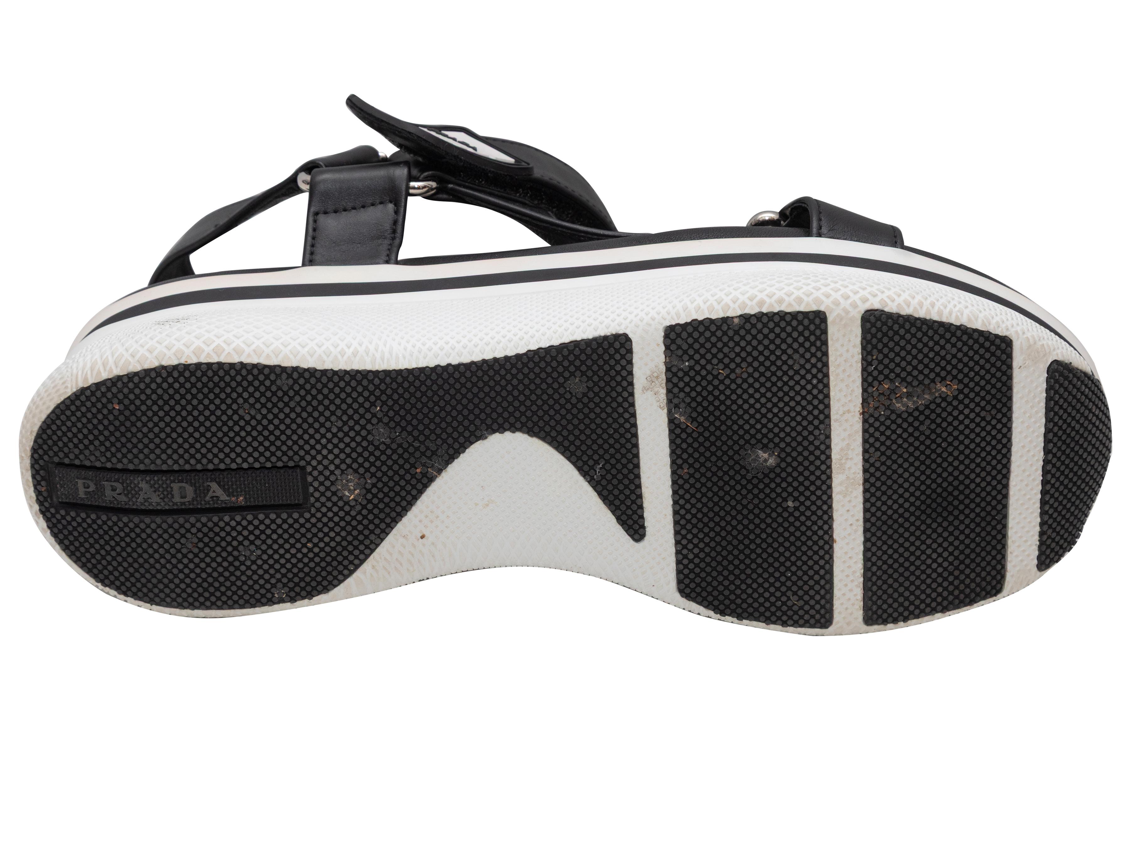 De las mujeres Sandalias blancas y negras Prada Cloudburst Talla 40.5 en venta