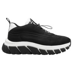 Schwarz & Weiß Prada Re-Nylon Plattform Low-Top Sneakers Größe 38