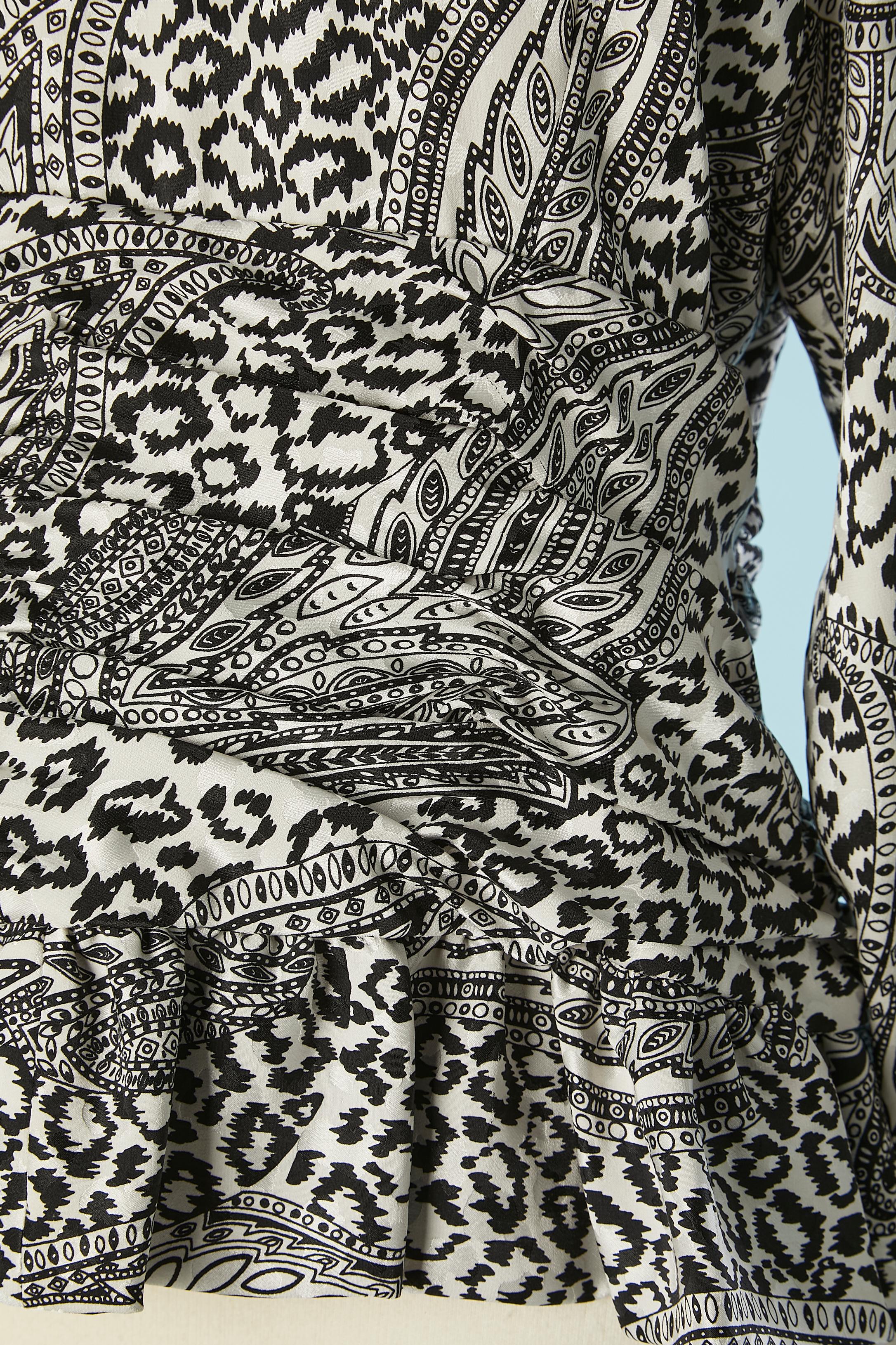 Gray Black & white printed blouse in silk jacquard Ted Lapidus Boutique Haute Couture For Sale