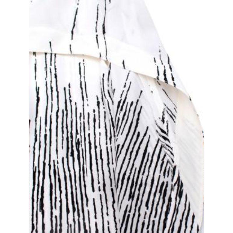 Black & white printed shell top In Excellent Condition For Sale In London, GB