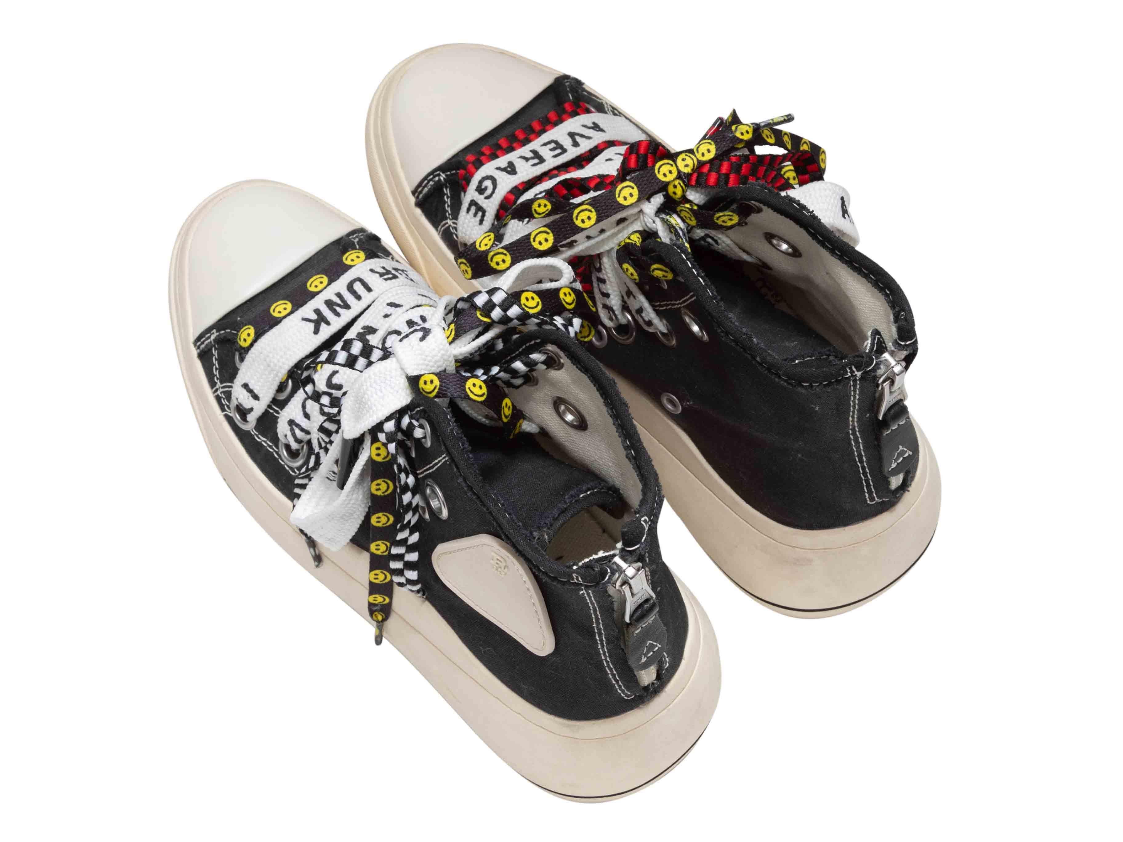 Beige Scarpe da ginnastica alte con piattaforma R13 in bianco e nero taglia 38 in vendita