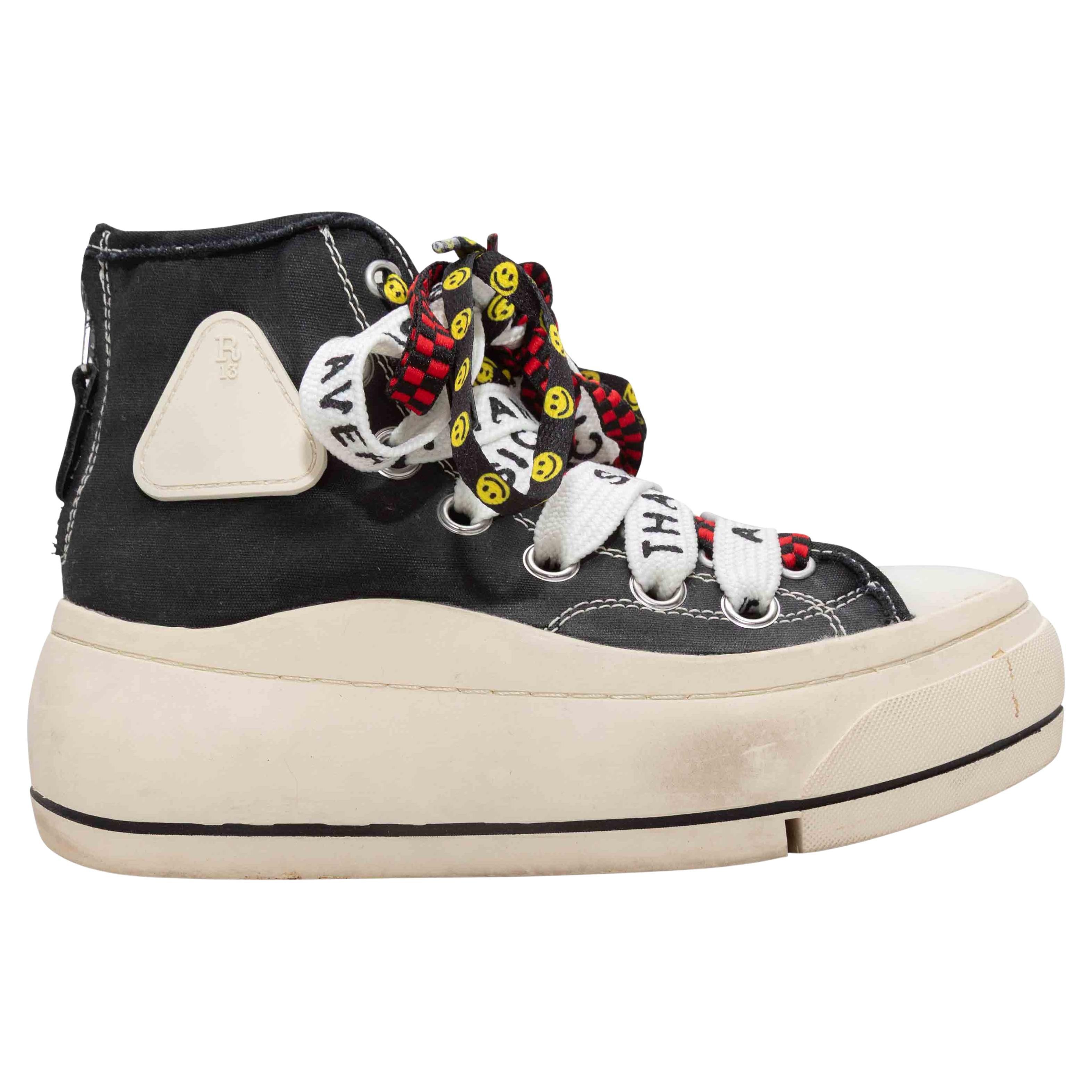 Scarpe da ginnastica alte con piattaforma R13 in bianco e nero taglia 38 in vendita
