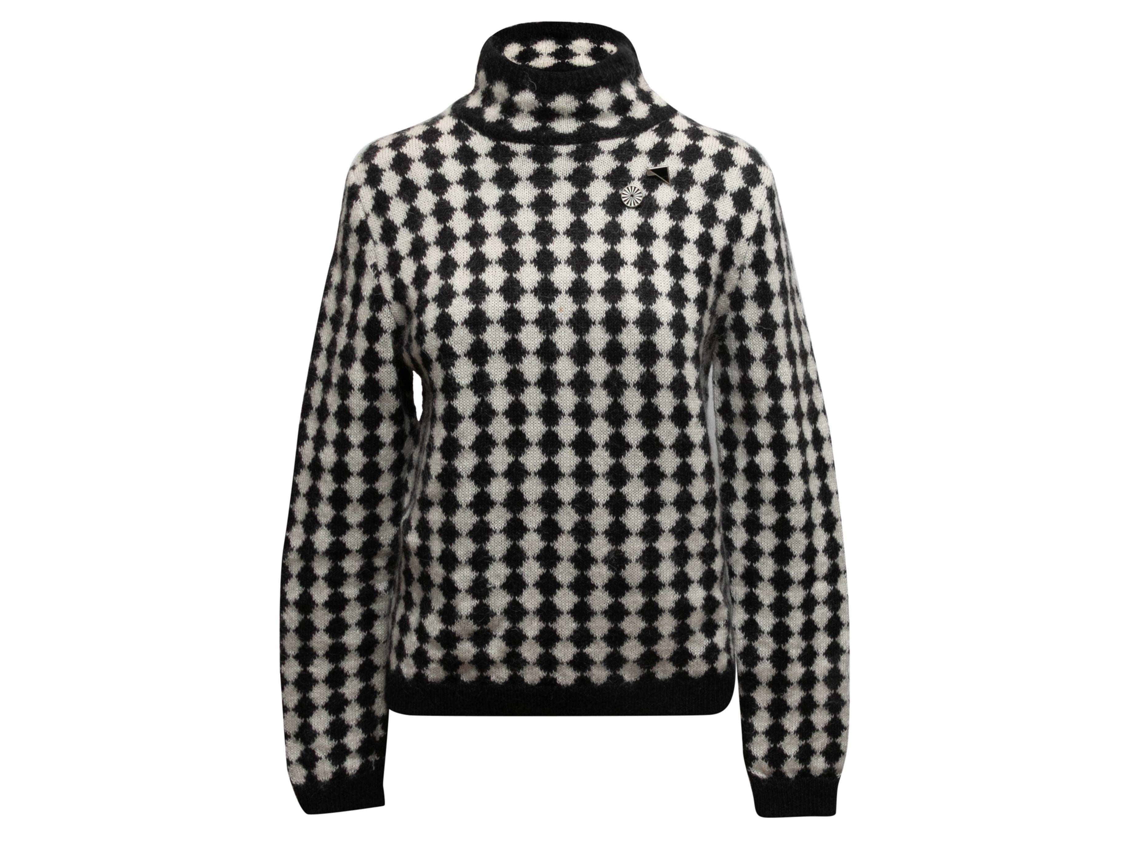 Détails du produit : Pull à col cheminée à carreaux noirs et blancs par Saint Laurent. De la Collectional Automne/Hiver 2021. Poitrine de 39