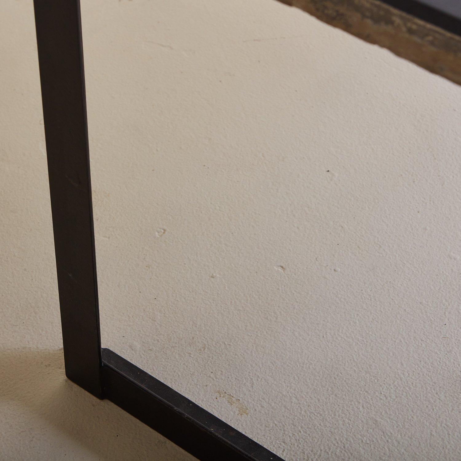 Mesa de centro de azulejos blancos y negros con base de metal, Suiza Siglo XX Metal en venta