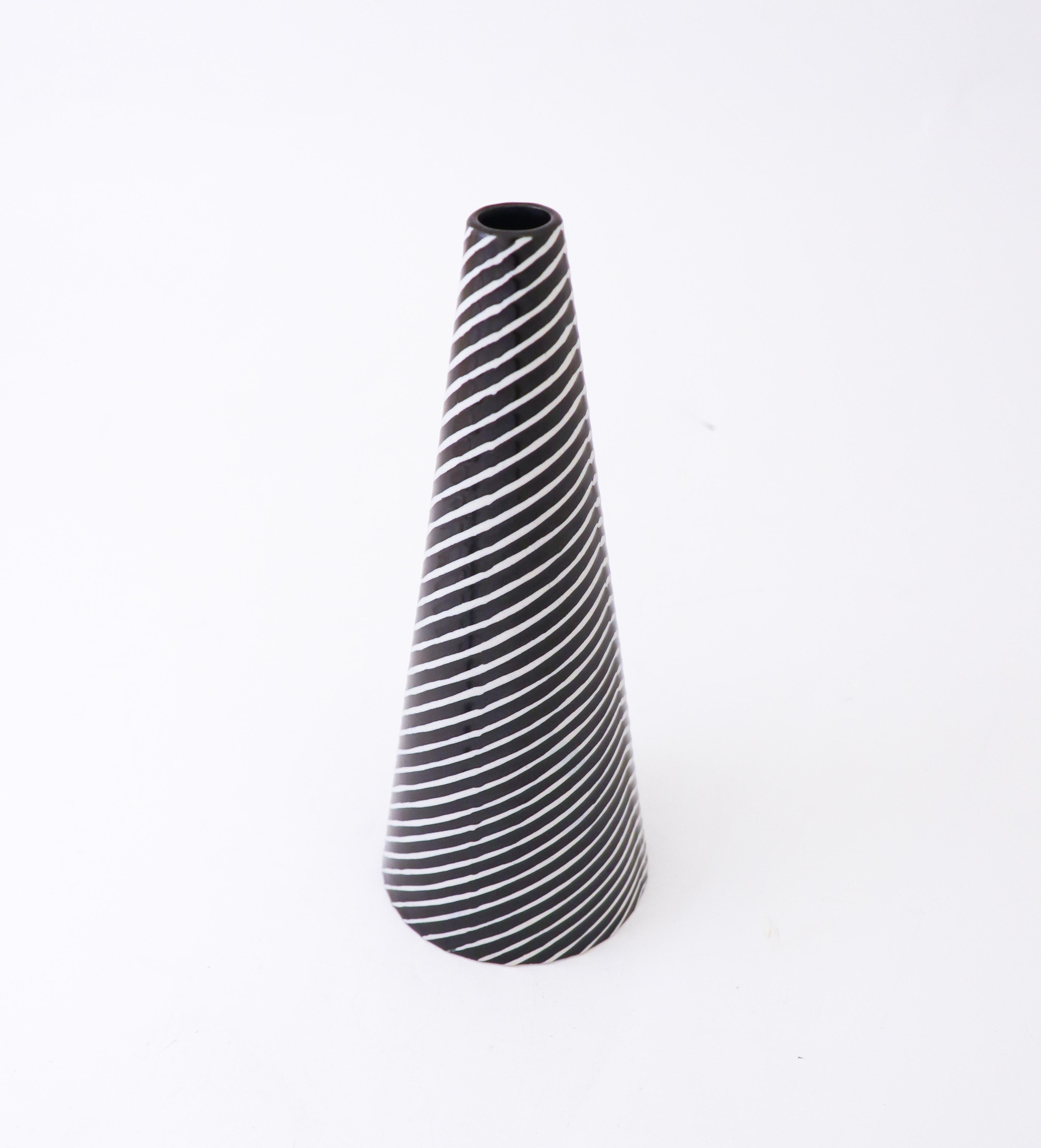 Swedish Black & White Vase Domino, Stig Lindberg, Gustavsberg