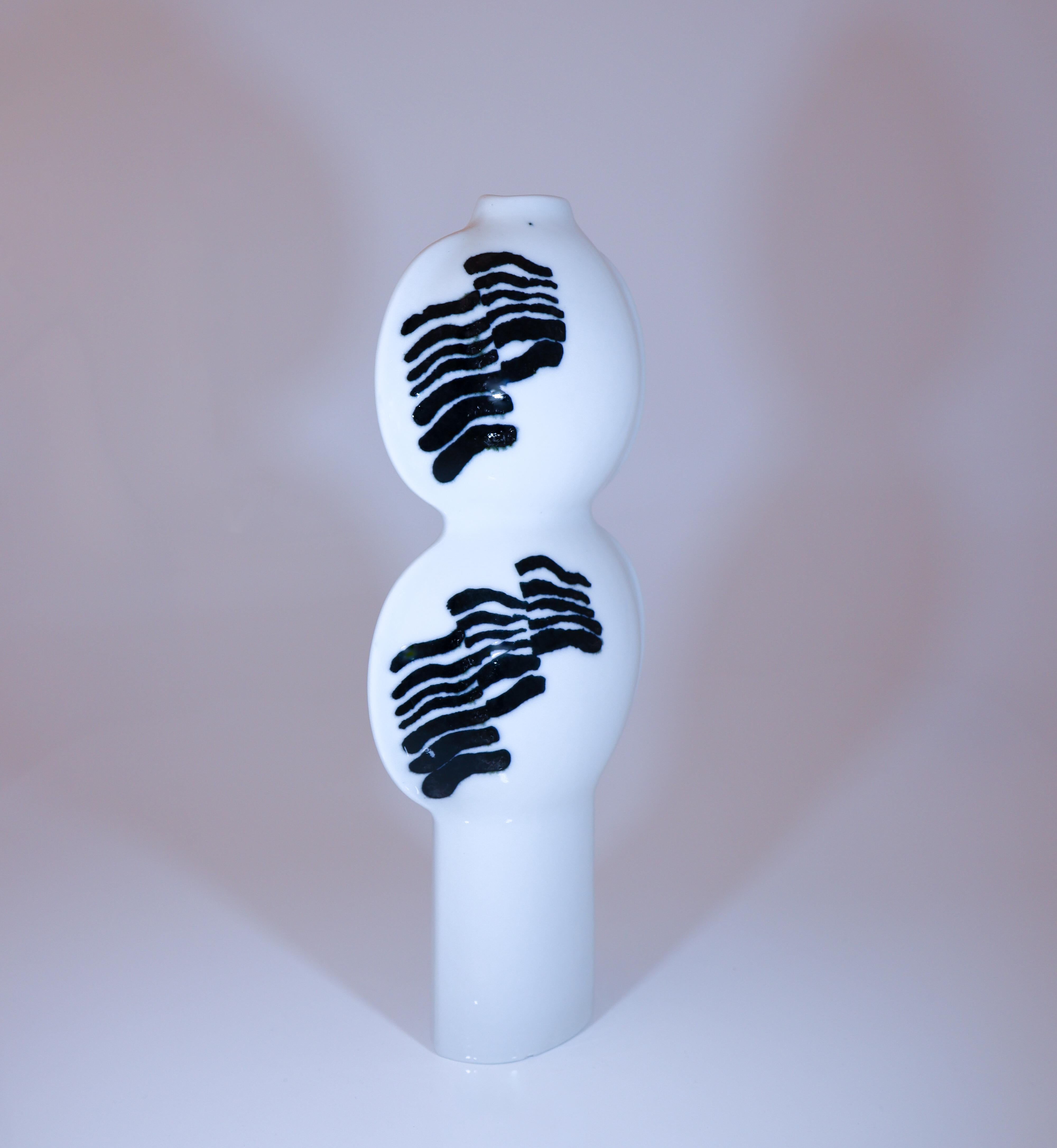 Black & White Vase - Inger Persson- Rörstrand - Midcentury Modern In Good Condition For Sale In Stockholm, SE