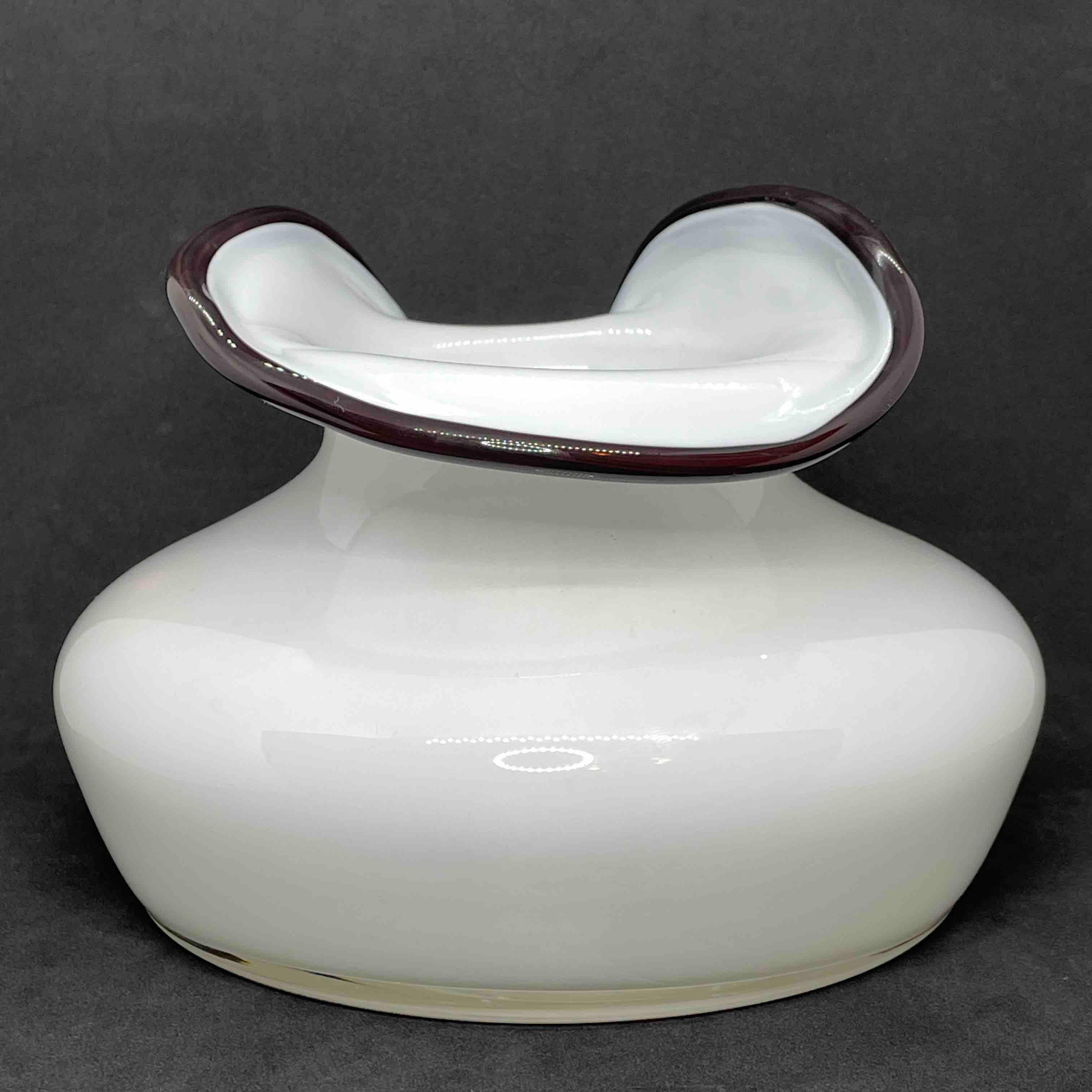 Vaso in bianco e nero J. Sluczan, Orkusz, Vetreria Tarnowiec, Polonia anni '80 in vendita 3