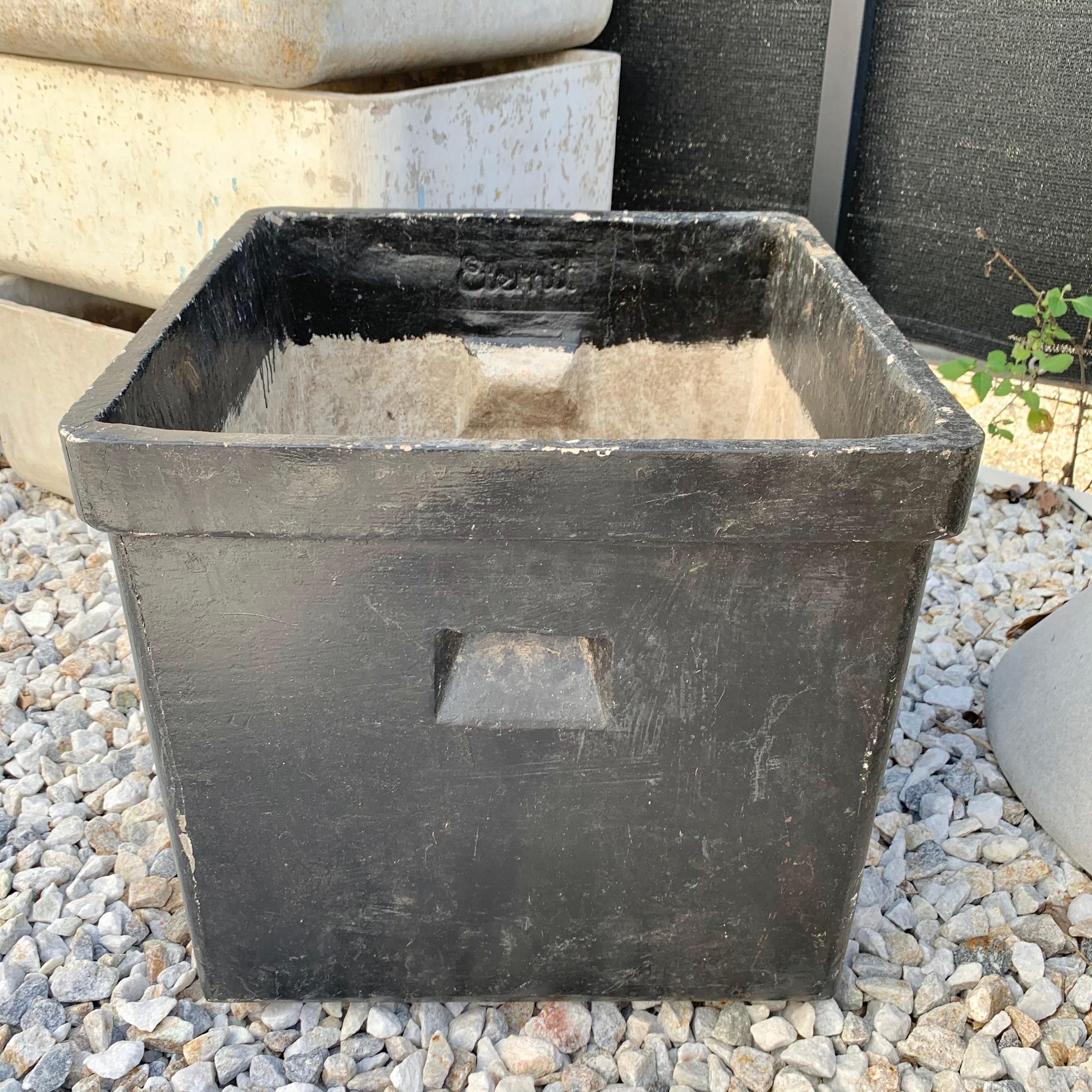 Willy Guhl Square Planter In Good Condition For Sale In Los Angeles, CA