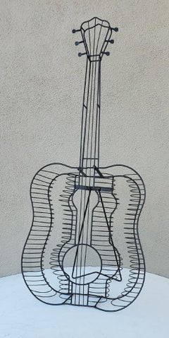 Schwarze Draht-Skulptur einer Gitarre im Stil von Frederic Weinberg