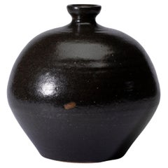 Mashiko Ware Vase in Schwarz mit braunen Untertönen 