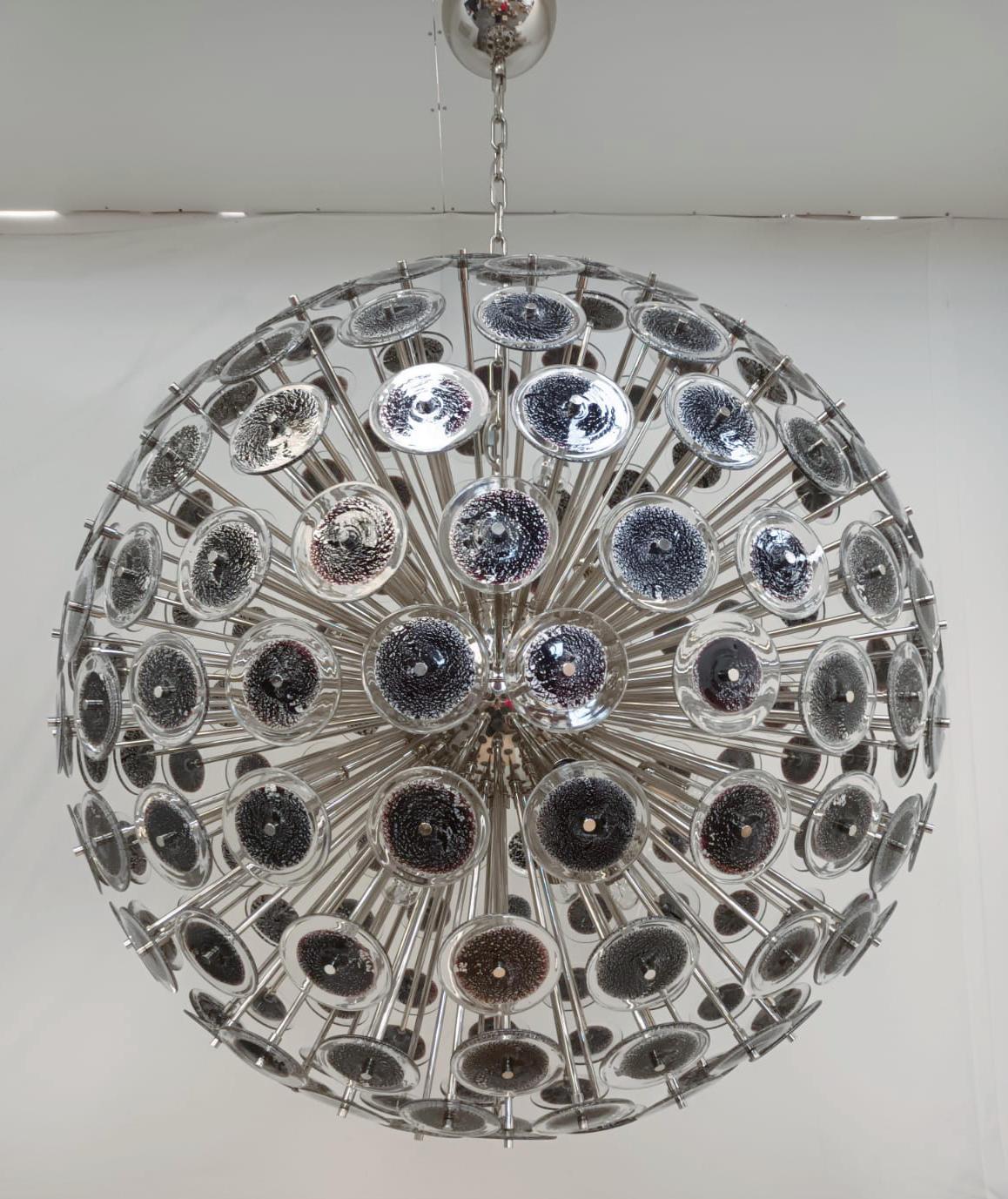 Mid-Century moderno Lampadario Disco Sputnik nero con argento di Fabio Ltd in vendita