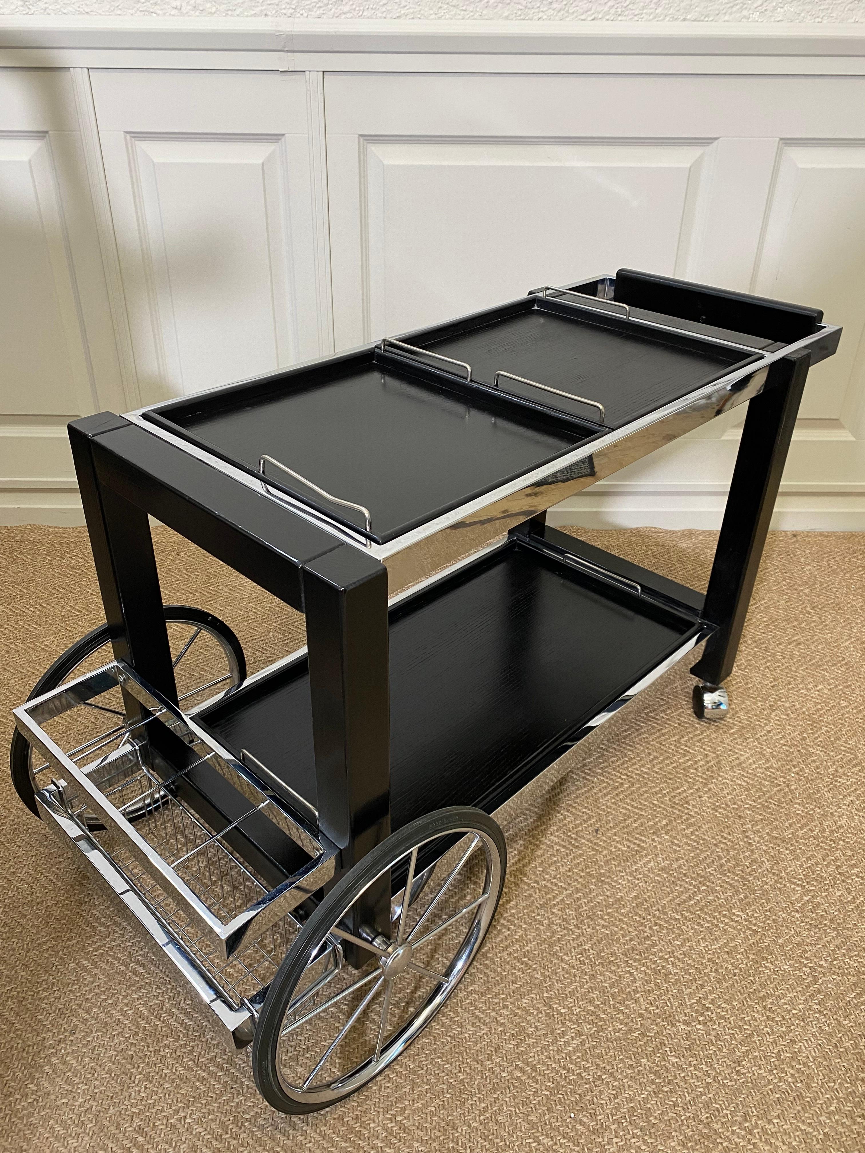 Chariot de service en bois noir et chrome, France, années 1980 en vente 1