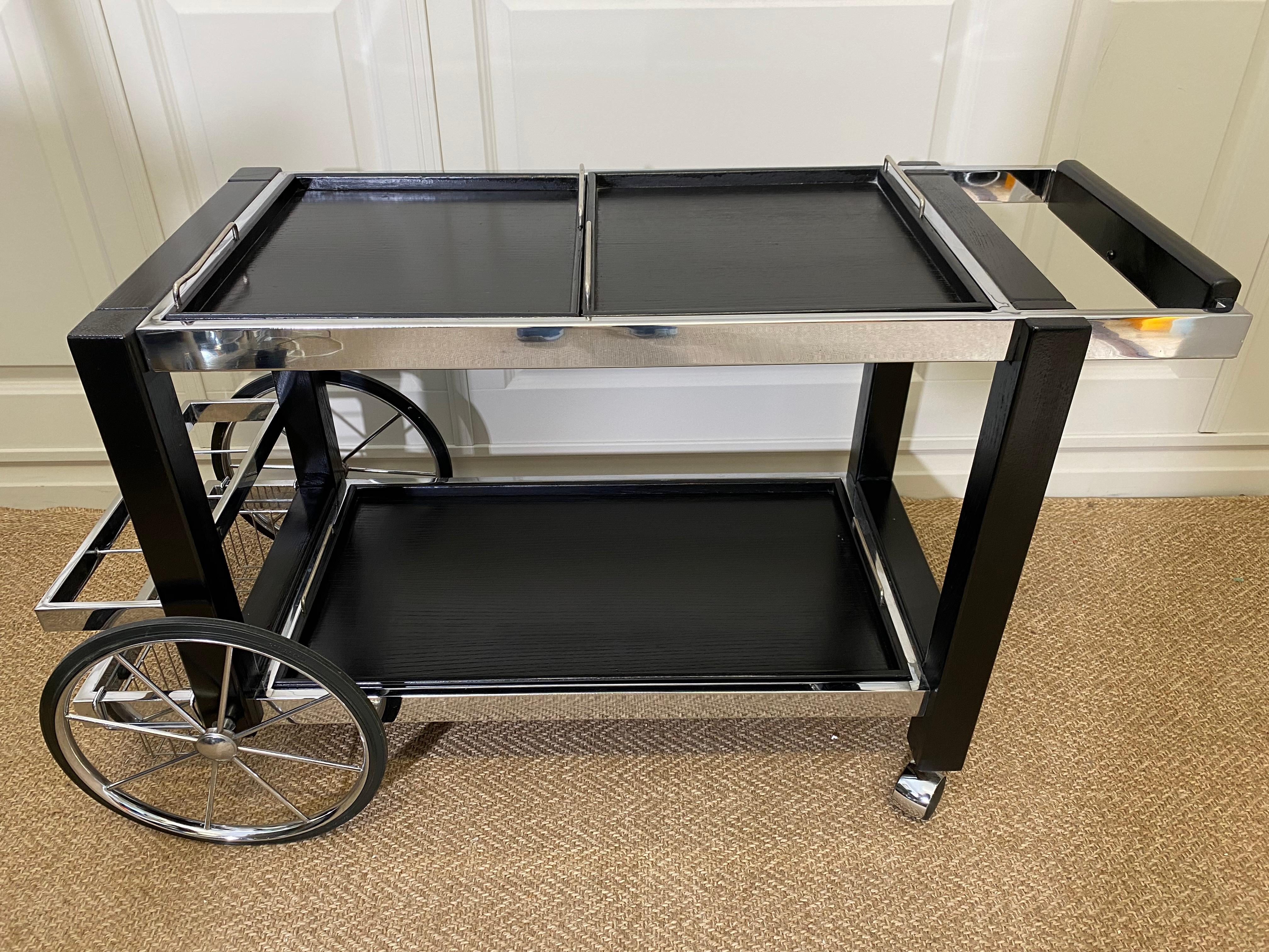 Chariot de service en bois noir et chrome, France, années 1980 en vente 2