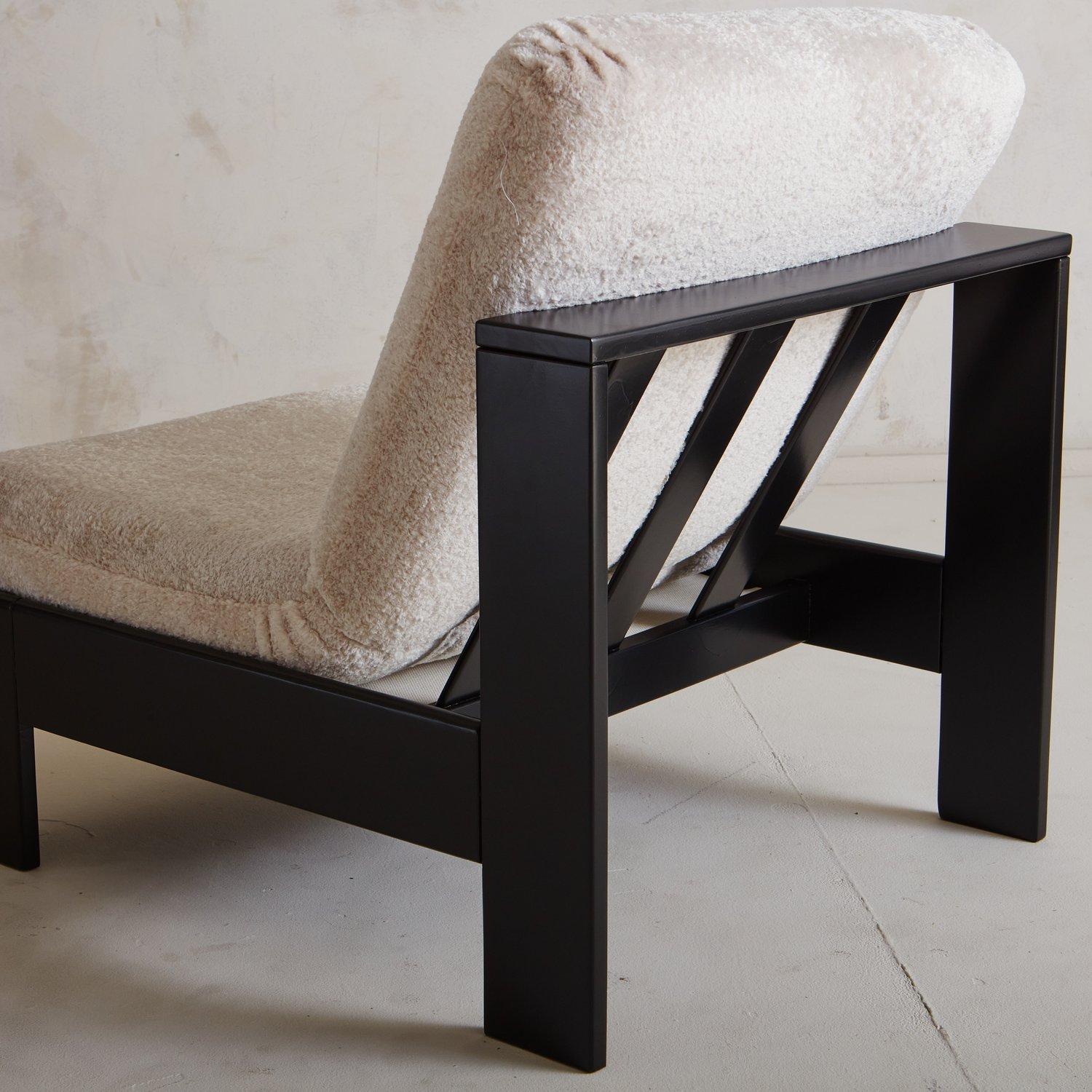 Black Wood Frame Lounge Chair in Cream Shearling, France, 20th Century For Sale 2
