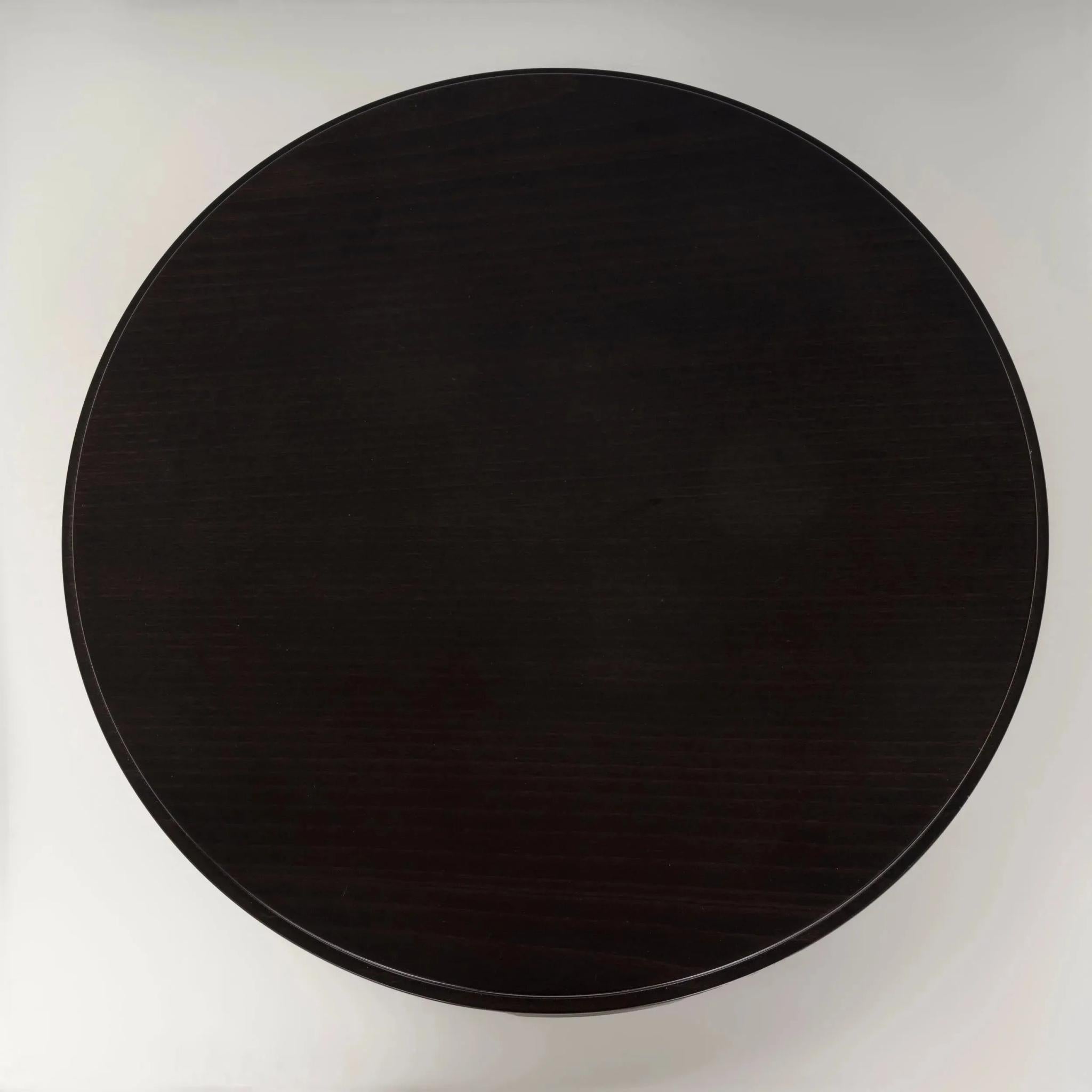XXIe siècle et contemporain Table d'appoint ronde à piédestal en Wood Wood par Kelly Forslund en vente