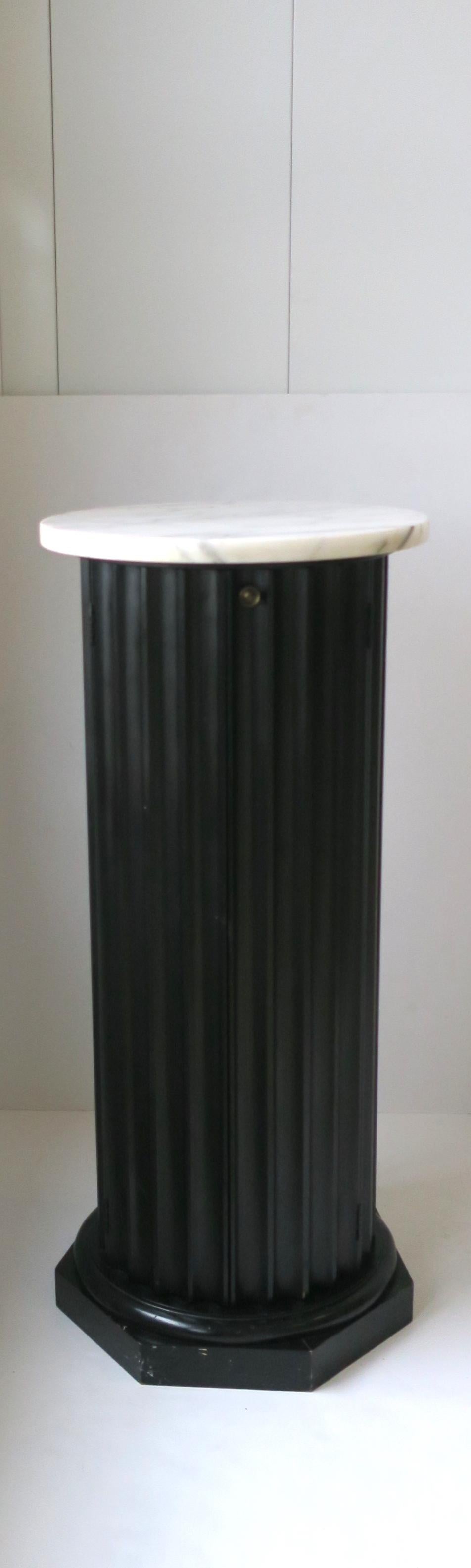 American Black Neoclassical Style Column Pedestal Pillar Stand Marble Top For Sale