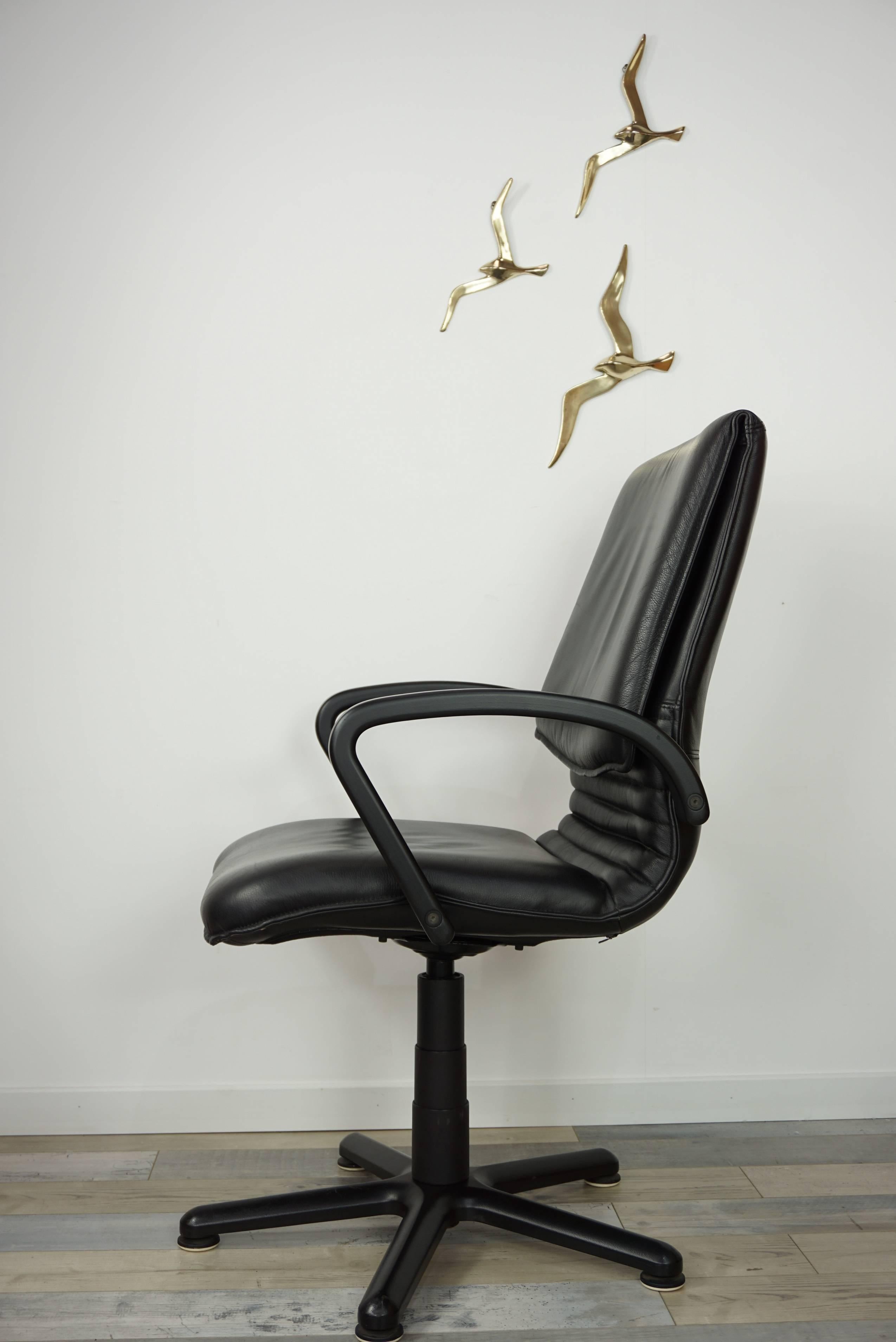 Black Wooden and Black Leather Swivel Office Design Armchair In Excellent Condition In Tourcoing, FR