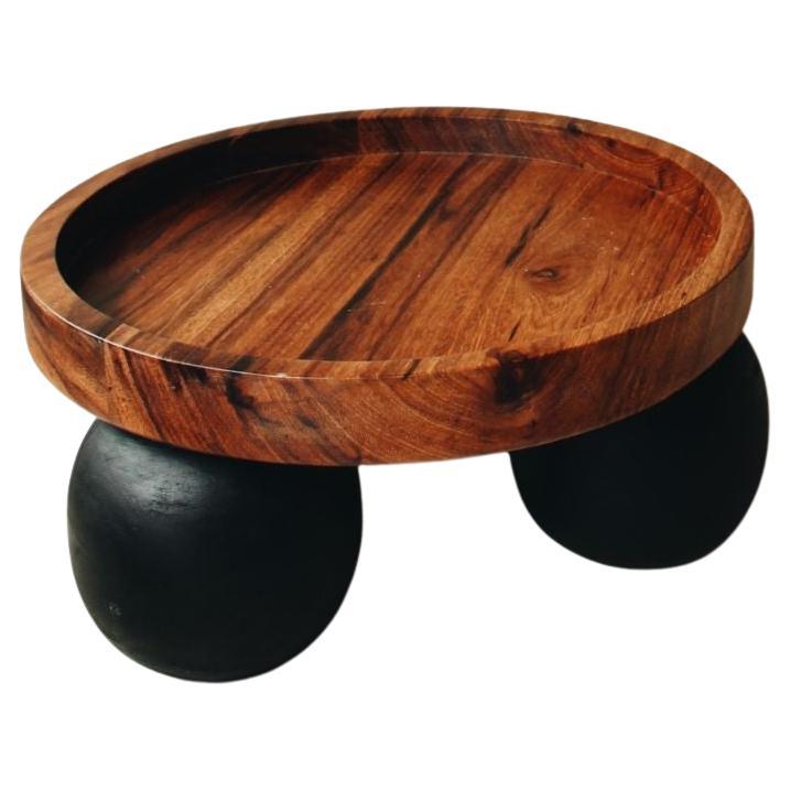 Table à boules en bois noir avec plateau en bois massif de Daniel Orozco