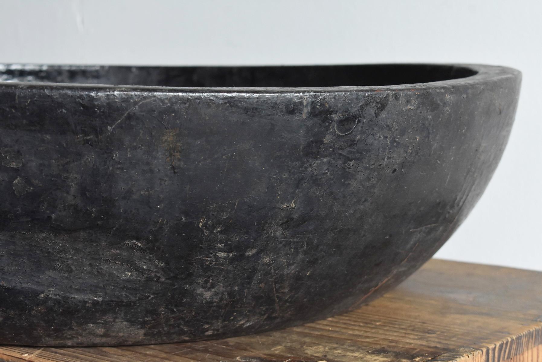 Black Wooden Bowl / Large Wooden Tool Used by Japanese Lacquer Craftsmen In Good Condition In Sammu-shi, Chiba