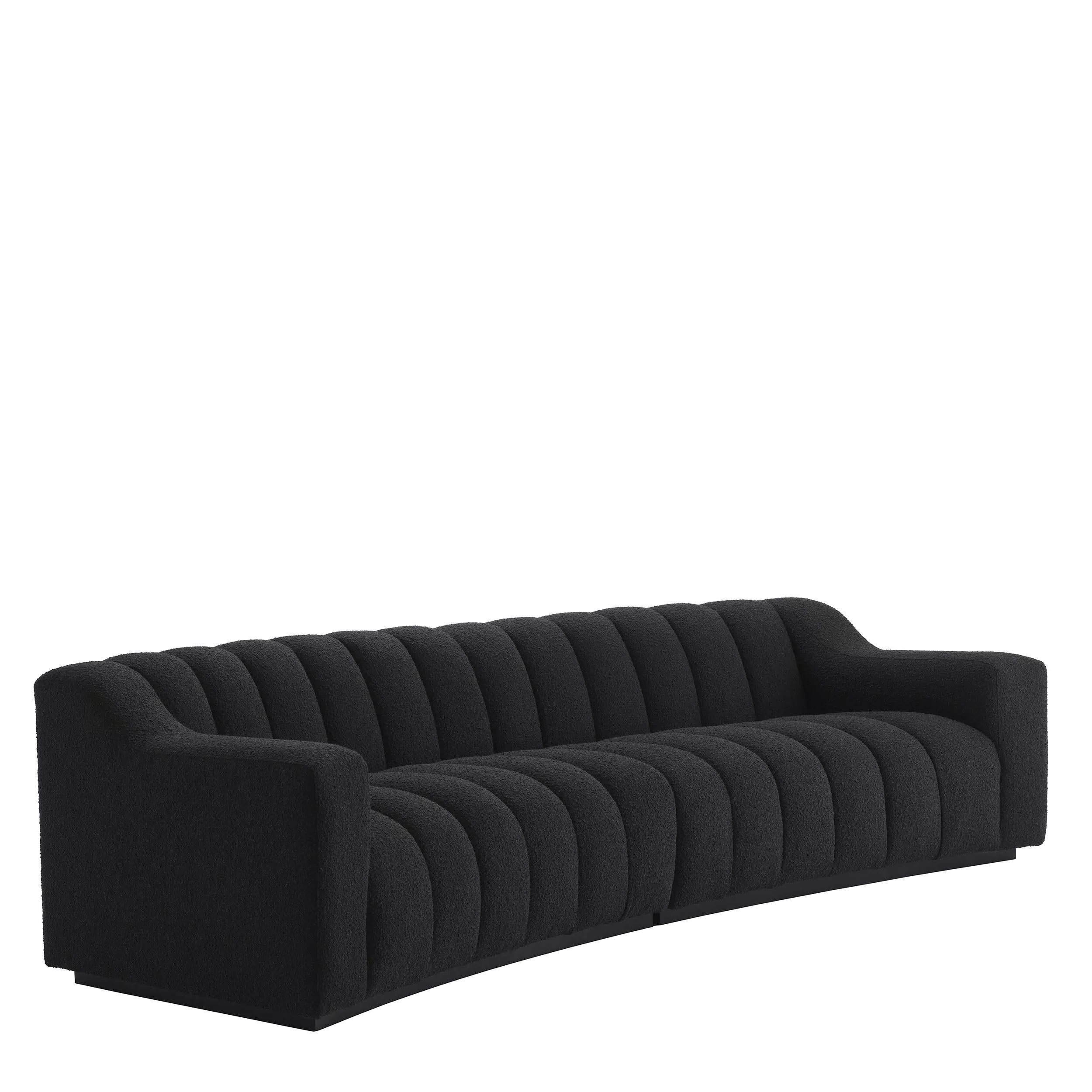 Schwarze Holzfüße mit schwarzem Bouclé-Stoff geschwungen und großes Sofa (Moderne der Mitte des Jahrhunderts) im Angebot