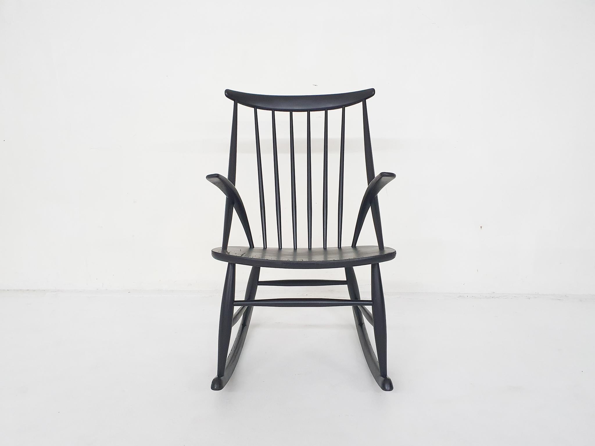Black Wooden Rocking Chair by Illum Wikkelso for Niels Eilersen Model IW3 For Sale 3