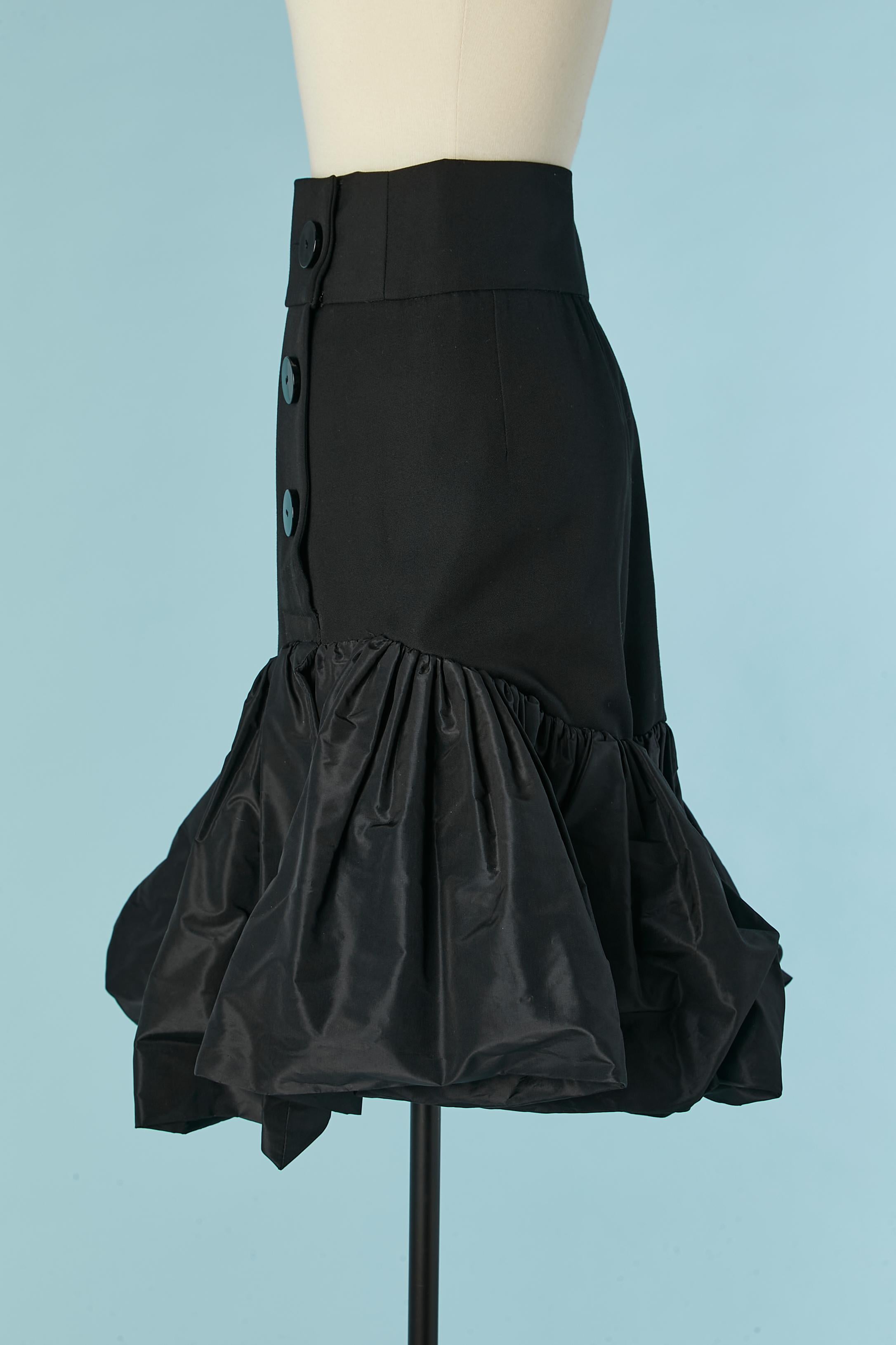 Jupe à volants en laine et soie noire Yves Saint Laurent Rive Gauche Circa 1990 Excellent état - En vente à Saint-Ouen-Sur-Seine, FR