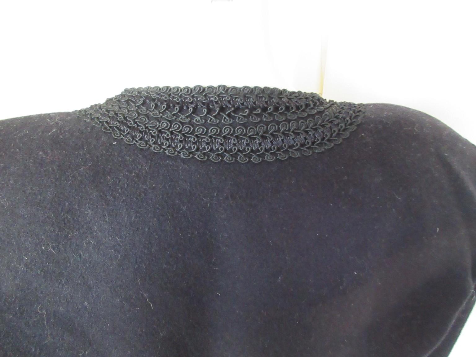 da uomo o donna Bolero in lana nera con frange e nappe in vendita