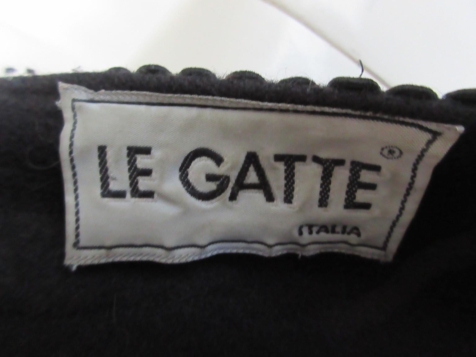 Bolero in lana nera con frange e nappe in vendita 2