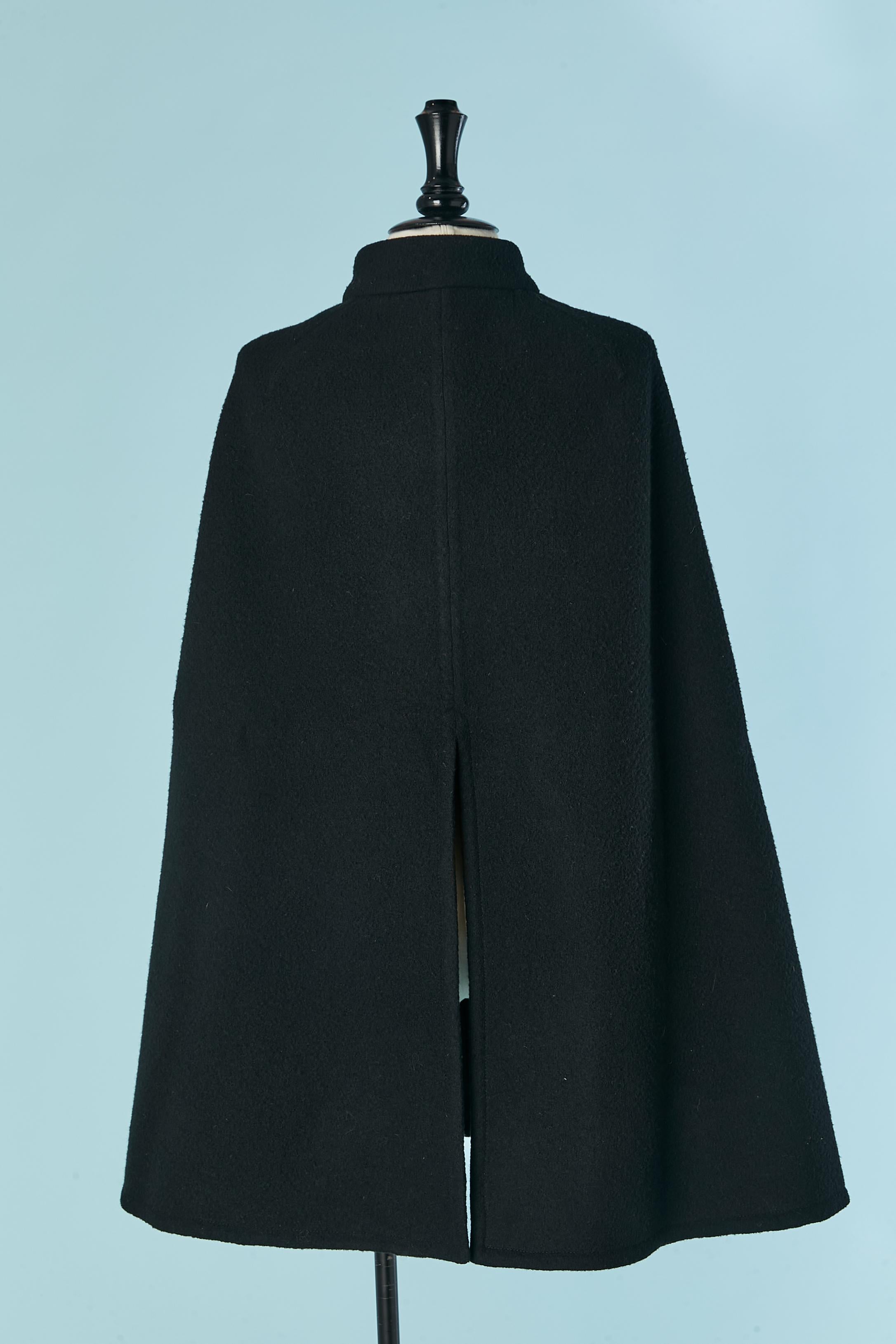Black wool cape with zip closure on the middle front Pierre Cardin For Sale 1