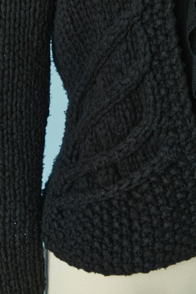 Black wool cardigan with black rayon ruffles on the front CHANEL im Zustand „Gut“ im Angebot in Saint-Ouen-Sur-Seine, FR